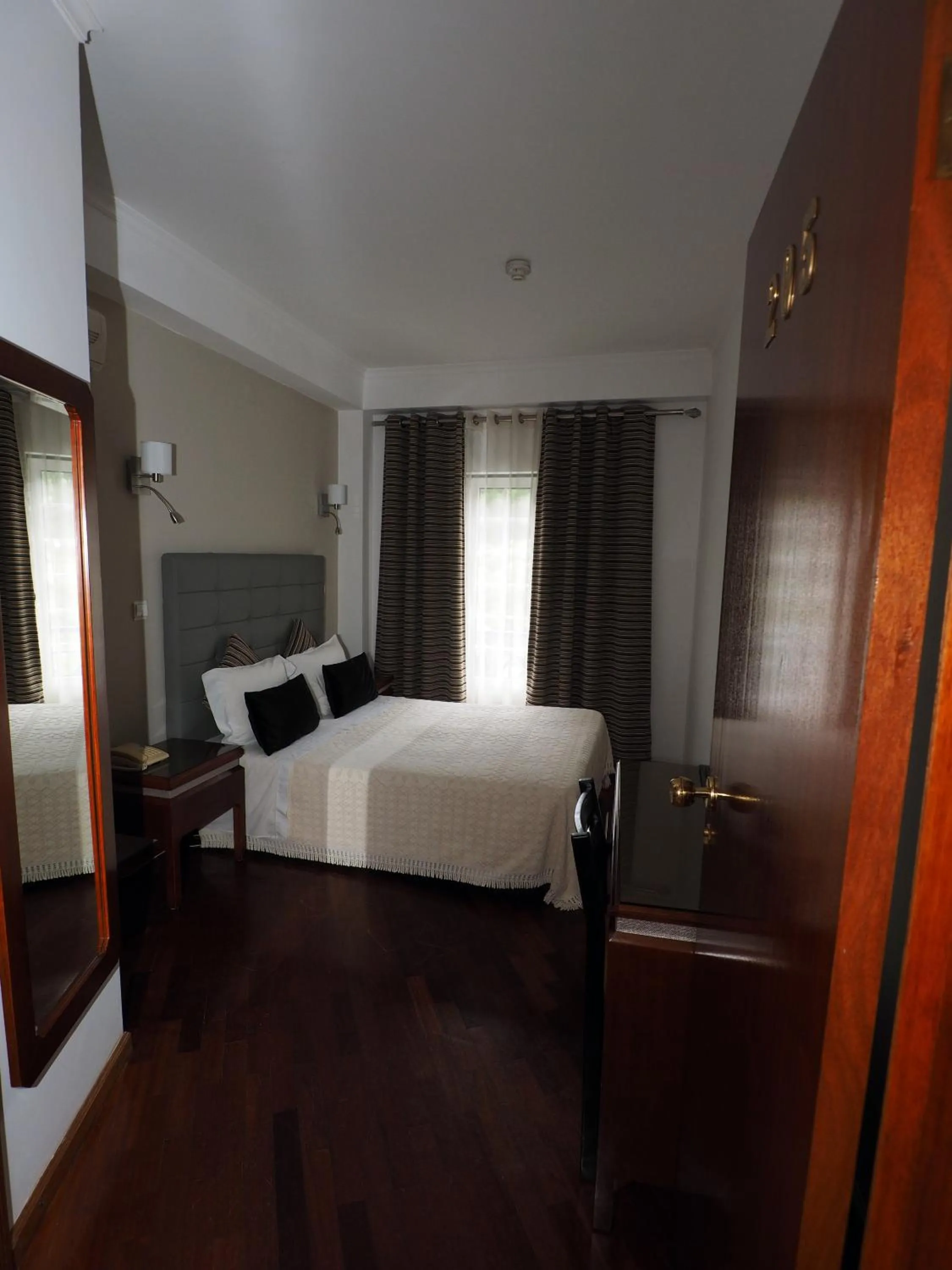 Photo of the whole room, Bed in Residencial Imperial