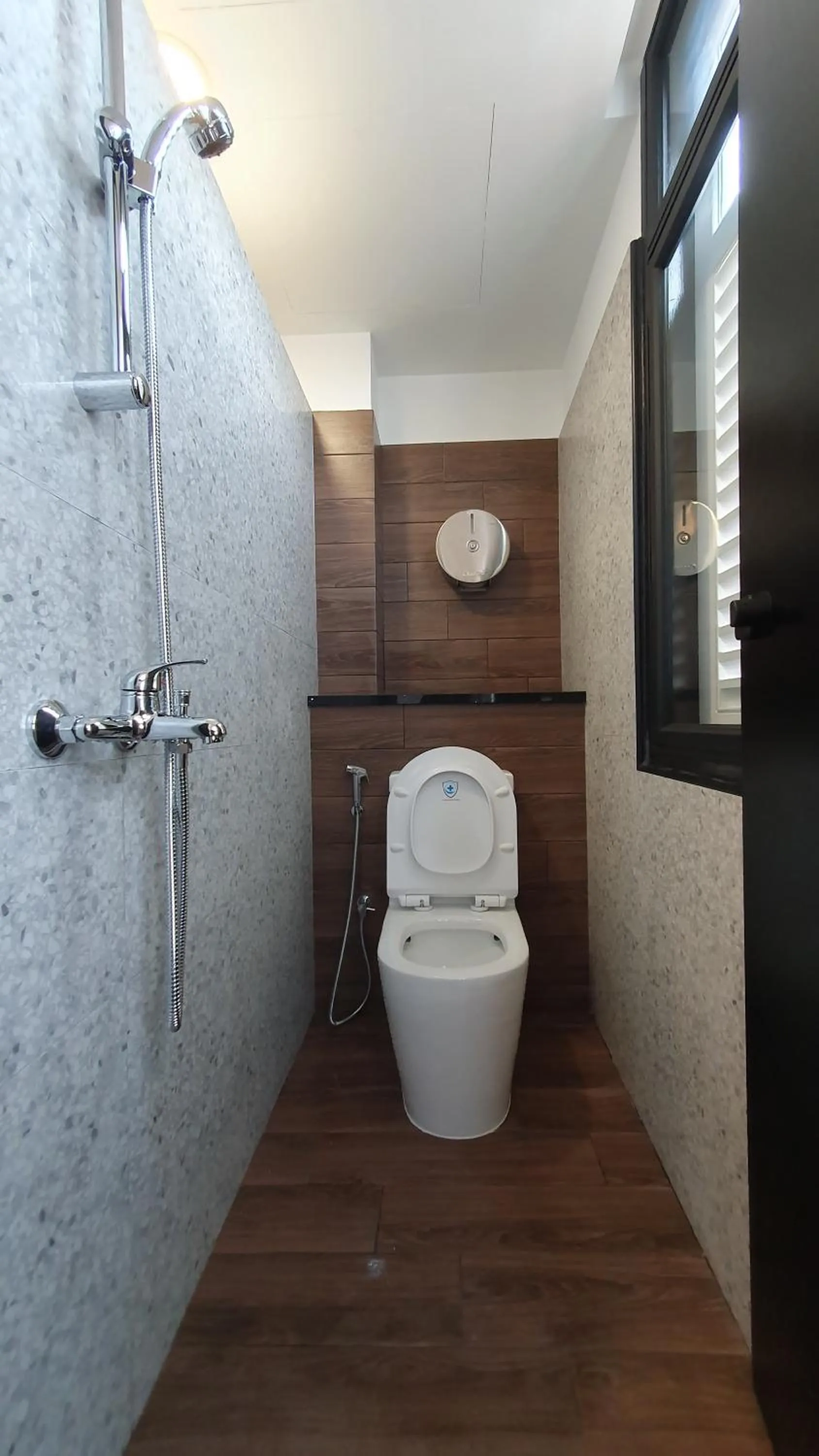 Shower in Betel Box Backpackers Hostel