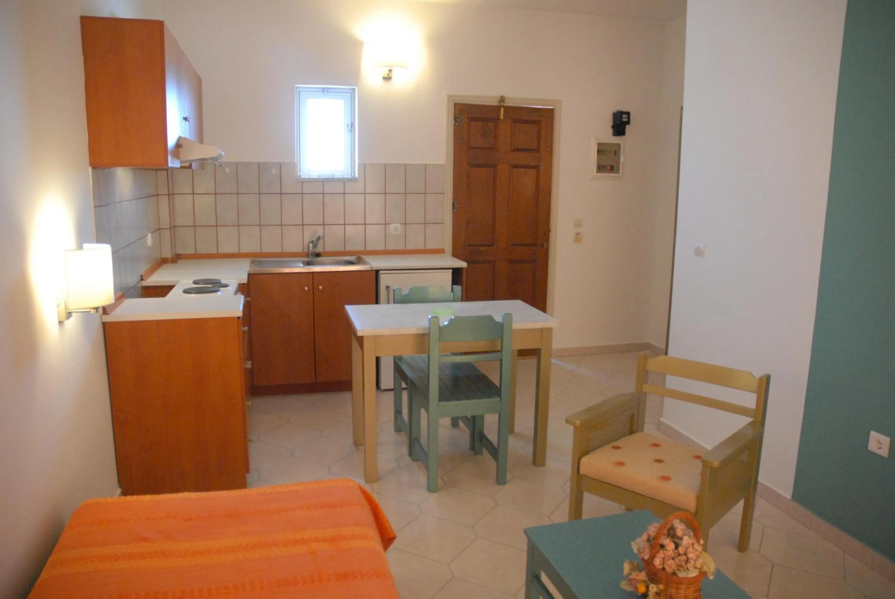 Coffee/tea facilities in Trianta Hotel Apartments