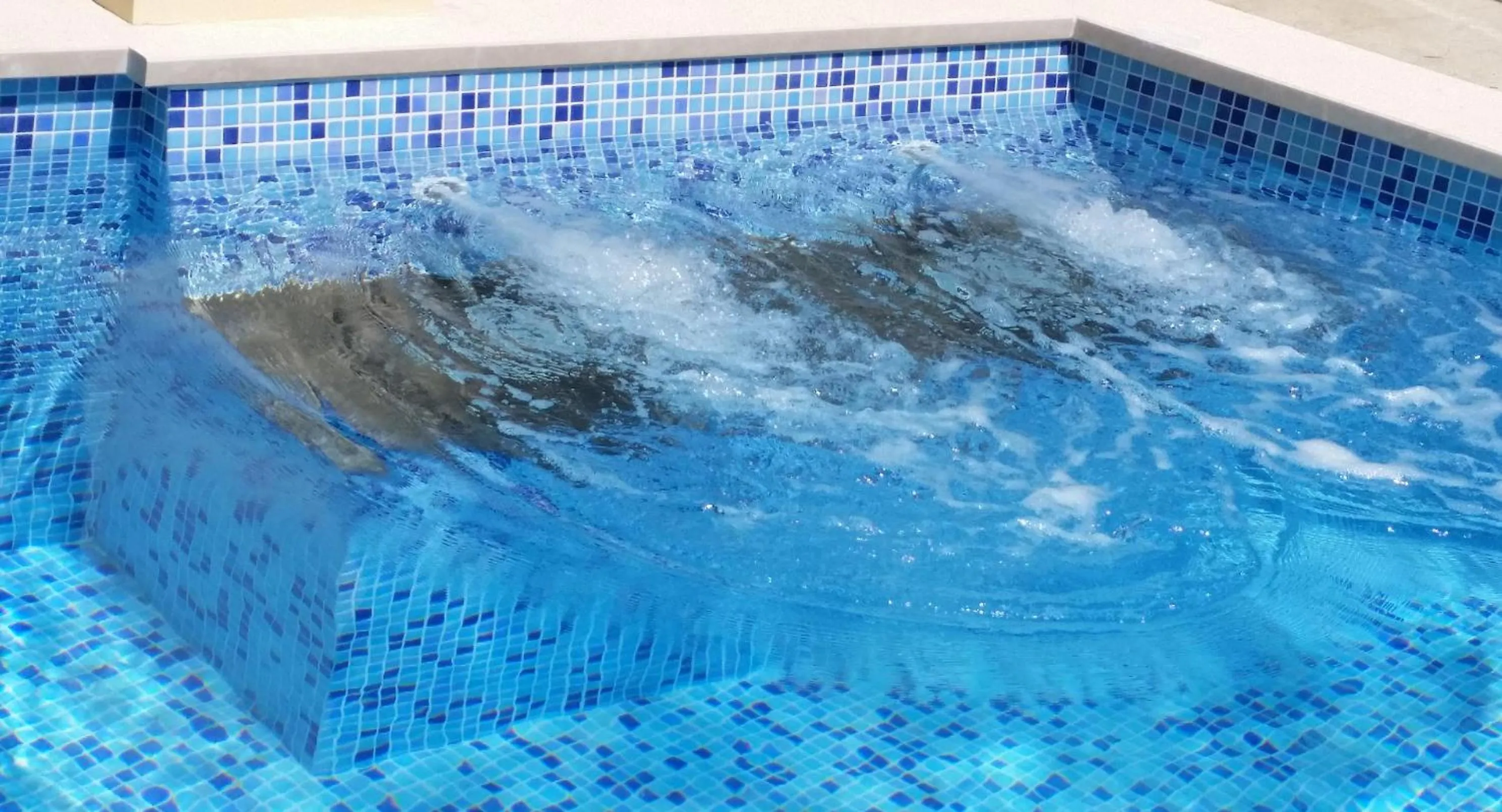 Hot Tub in Apartments Kust