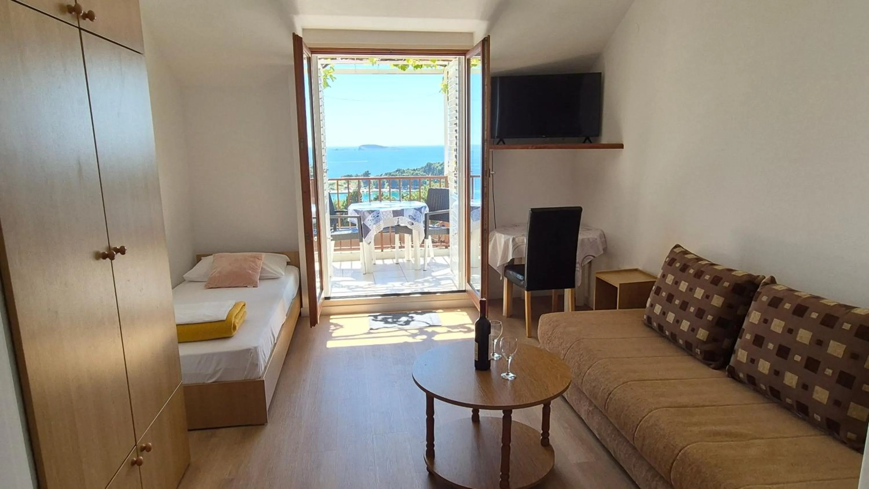 Bed in Apartments Kust