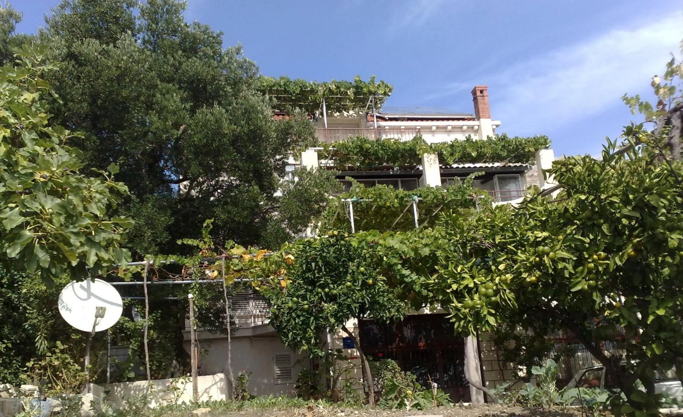 Facade/entrance in Apartments Kust