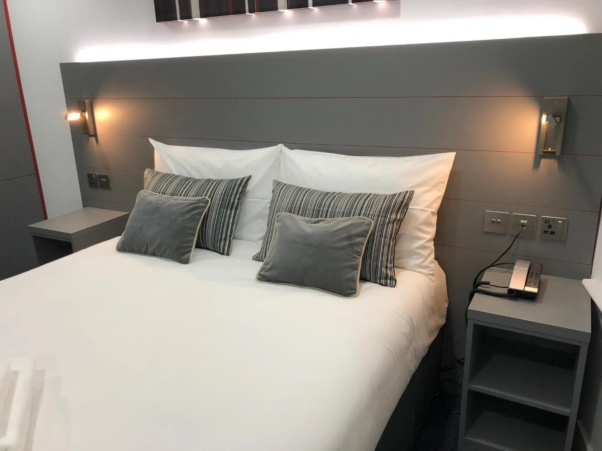 Bedroom, Bed in Ilford Hotel Goodmayes