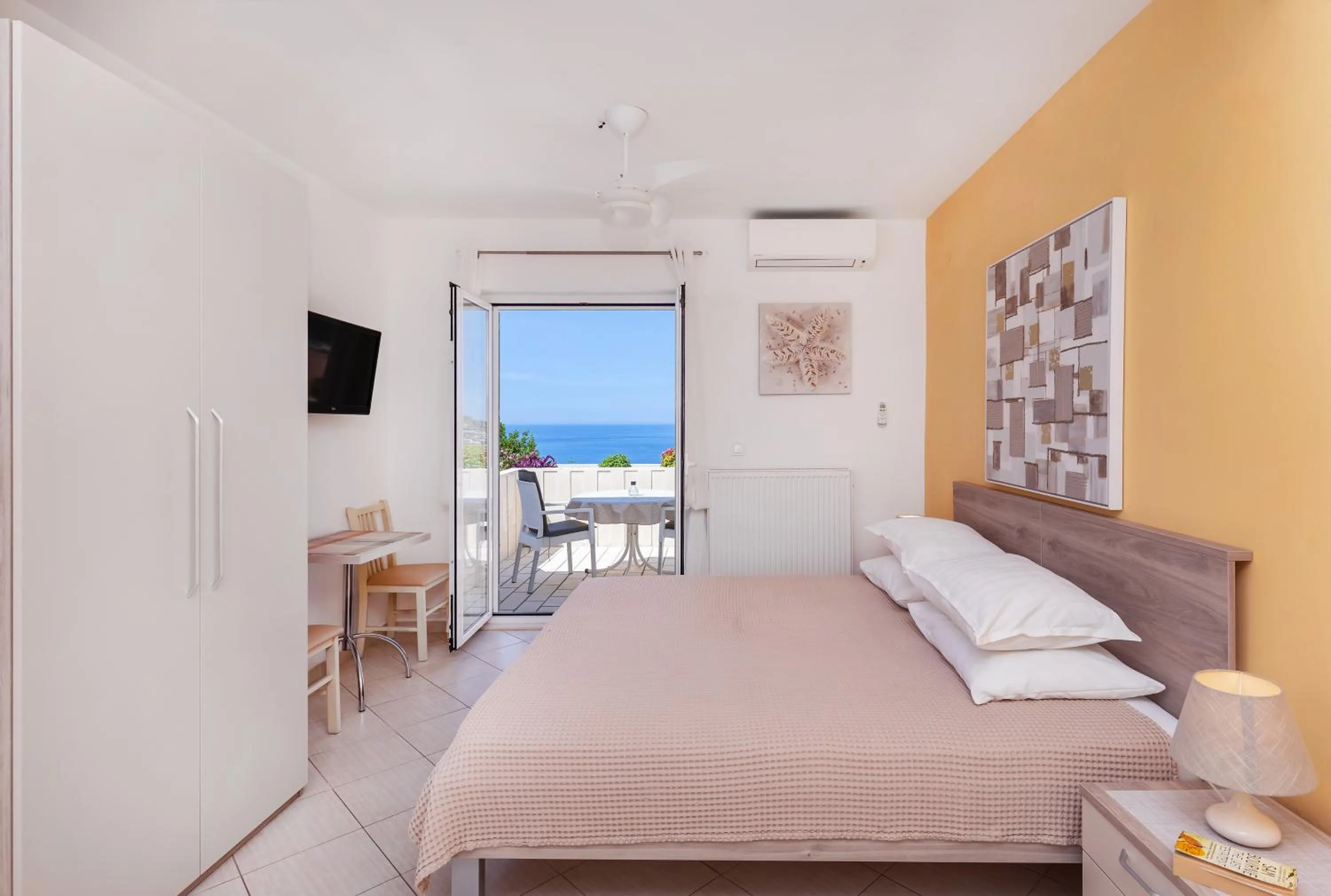 Apartments Mirela