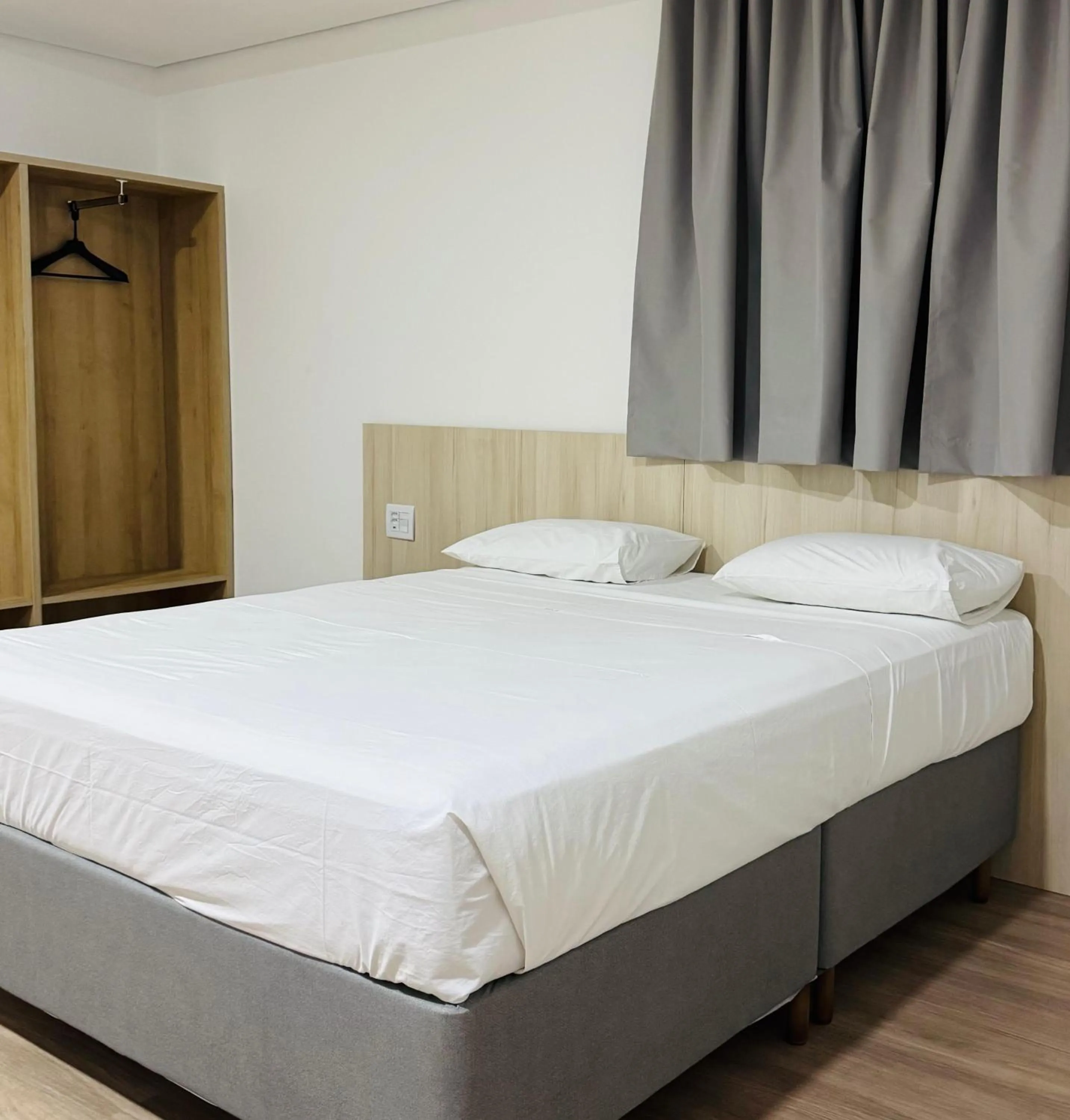 Bed in Riellis Center Hotel