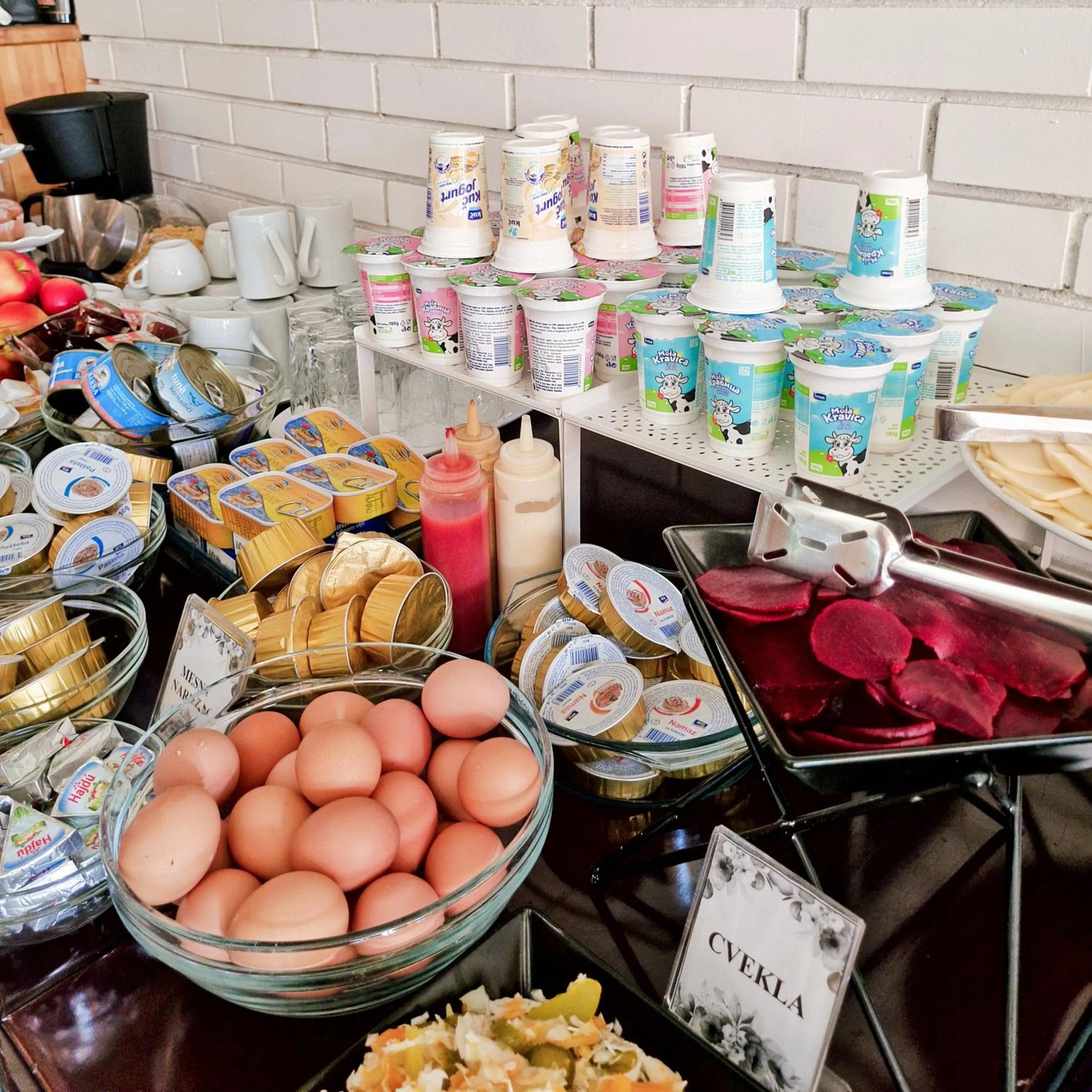 Restaurant/places to eat in Hotel Danica