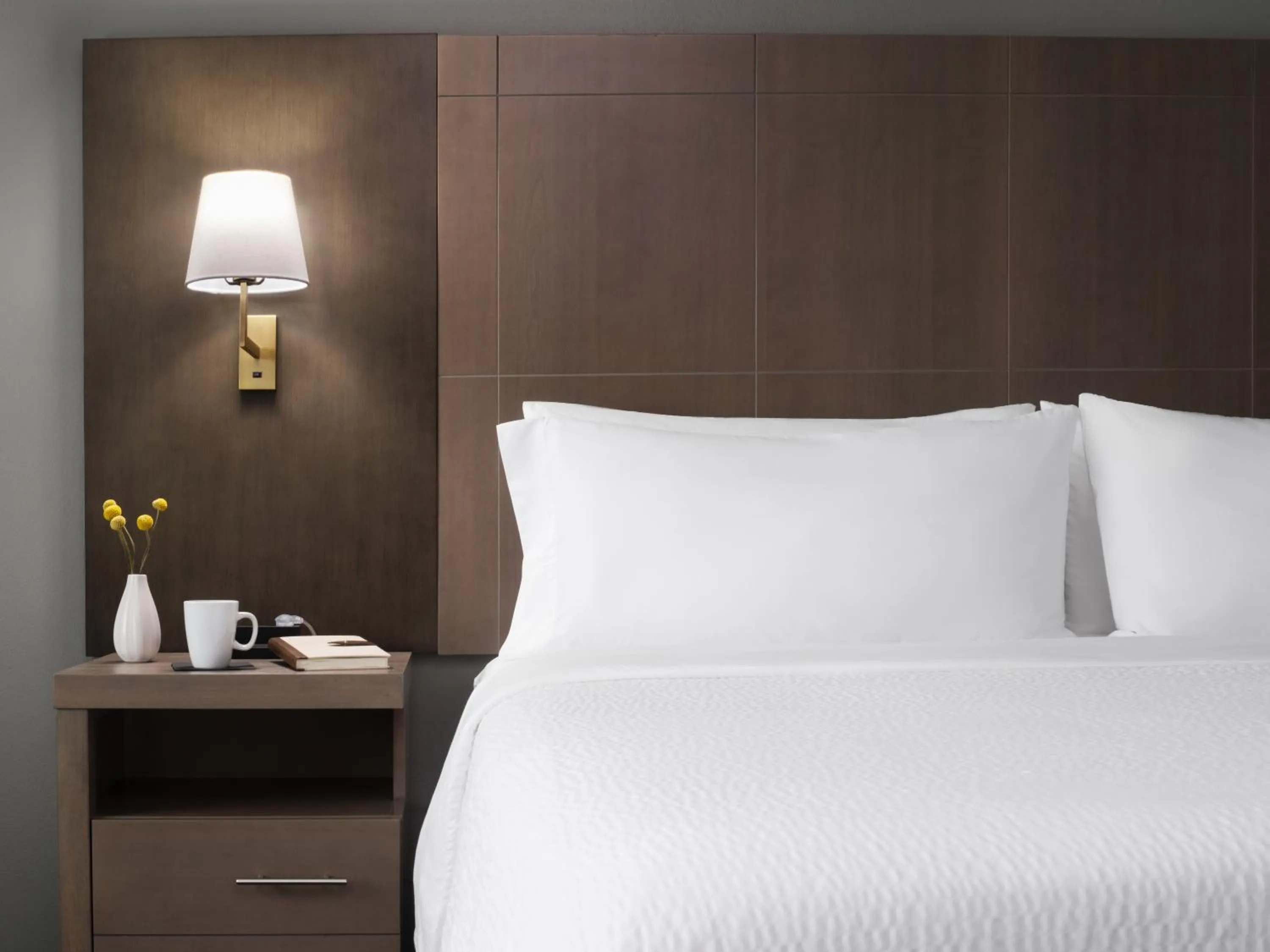 Bed in Holiday Inn Gonzales by IHG