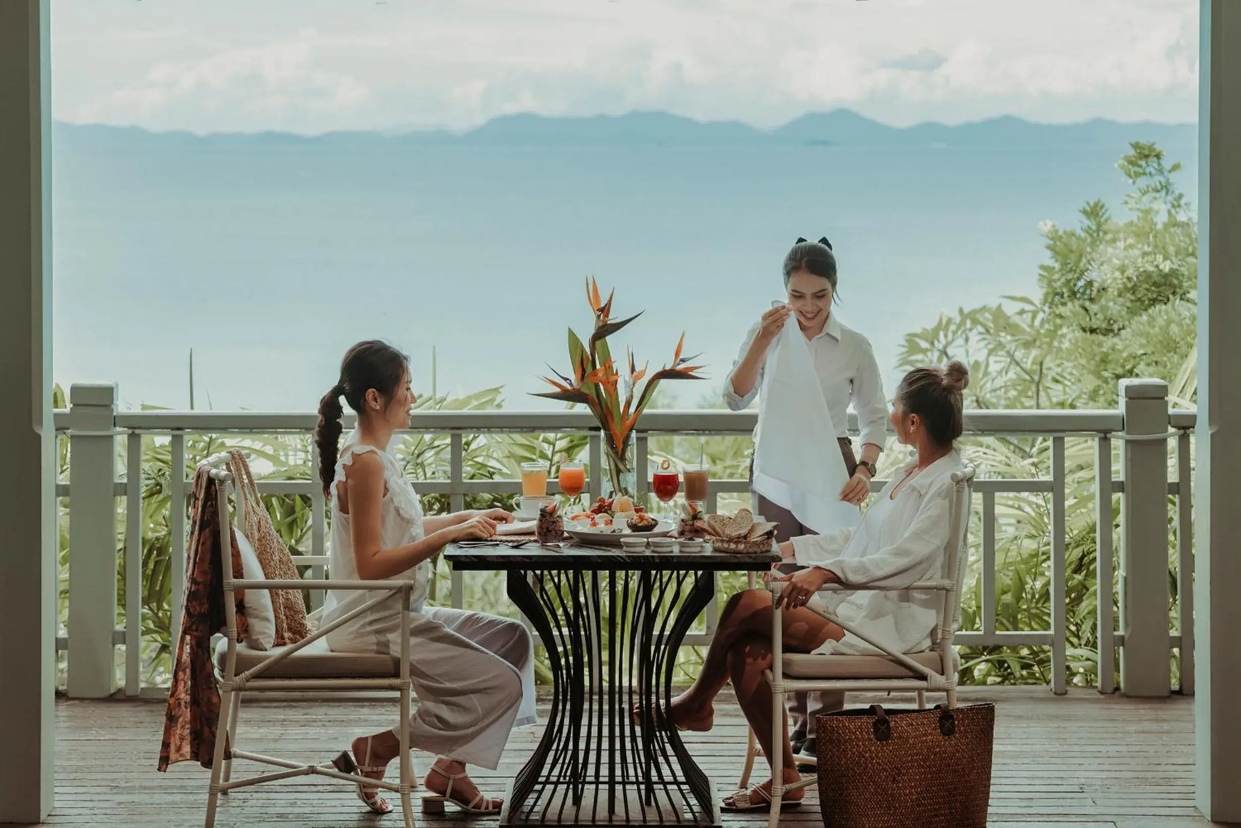 Restaurant/places to eat in Amatara Welleisure Resort Restaurant/places to eat in Amatara Welleisure Resort