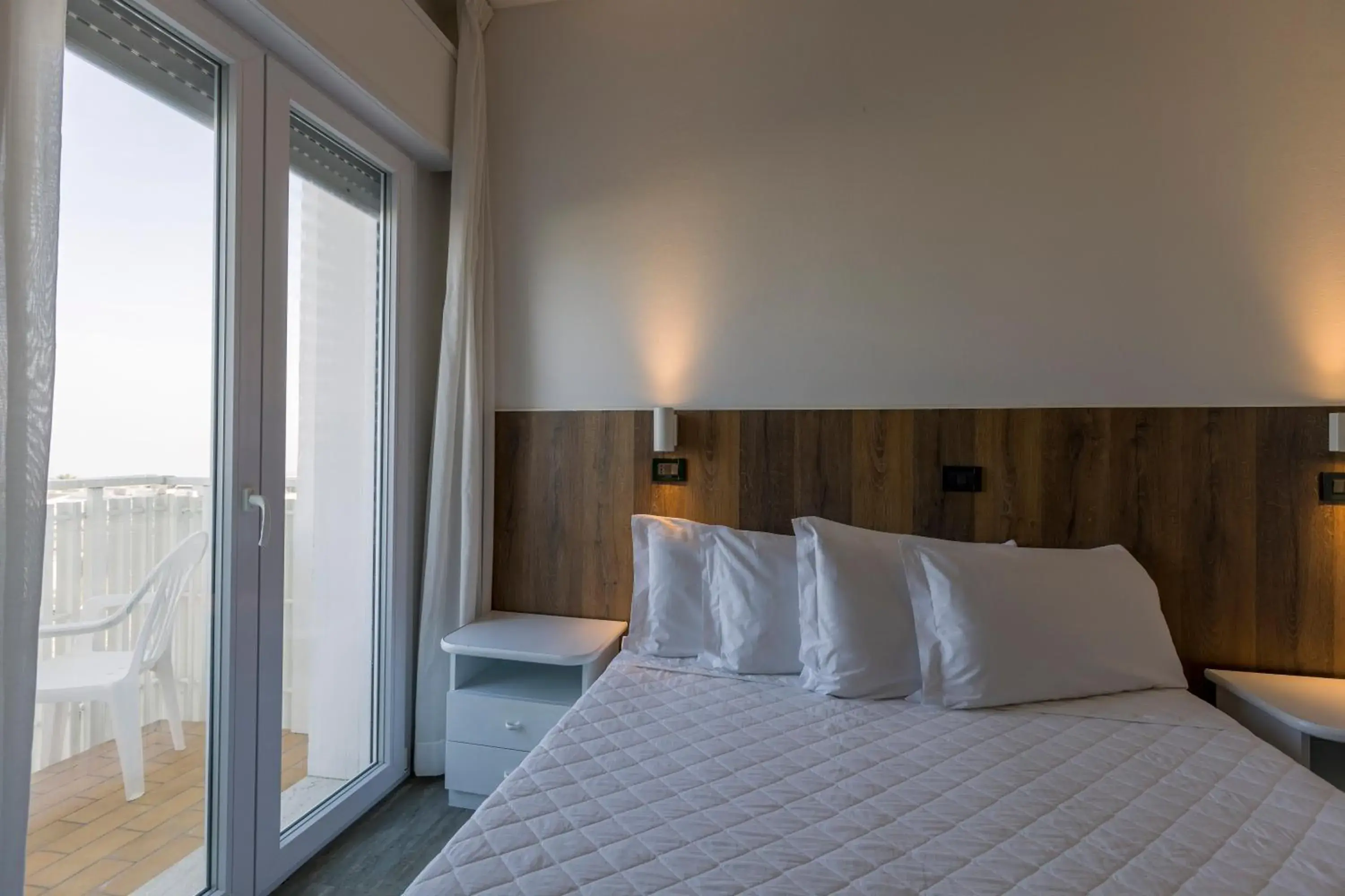Deluxe Double Room with Sea View in Hotel Centrale FRONTEMARE Deluxe Double Room with Sea View in Hotel Centrale FRONTEMARE