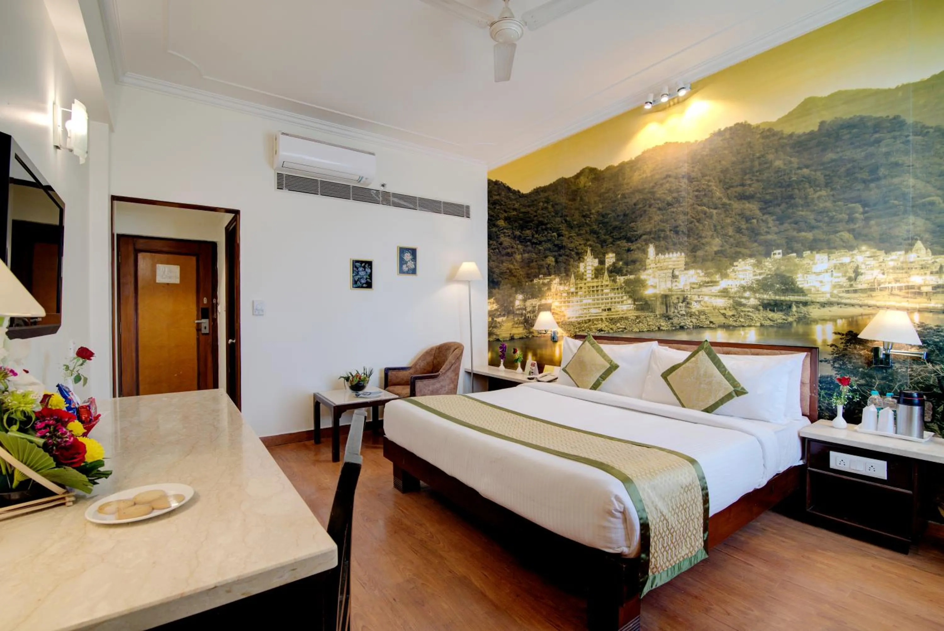 Bed in Regenta Orko's Haridwar, Motichur , 10 min from Har ki Pauri