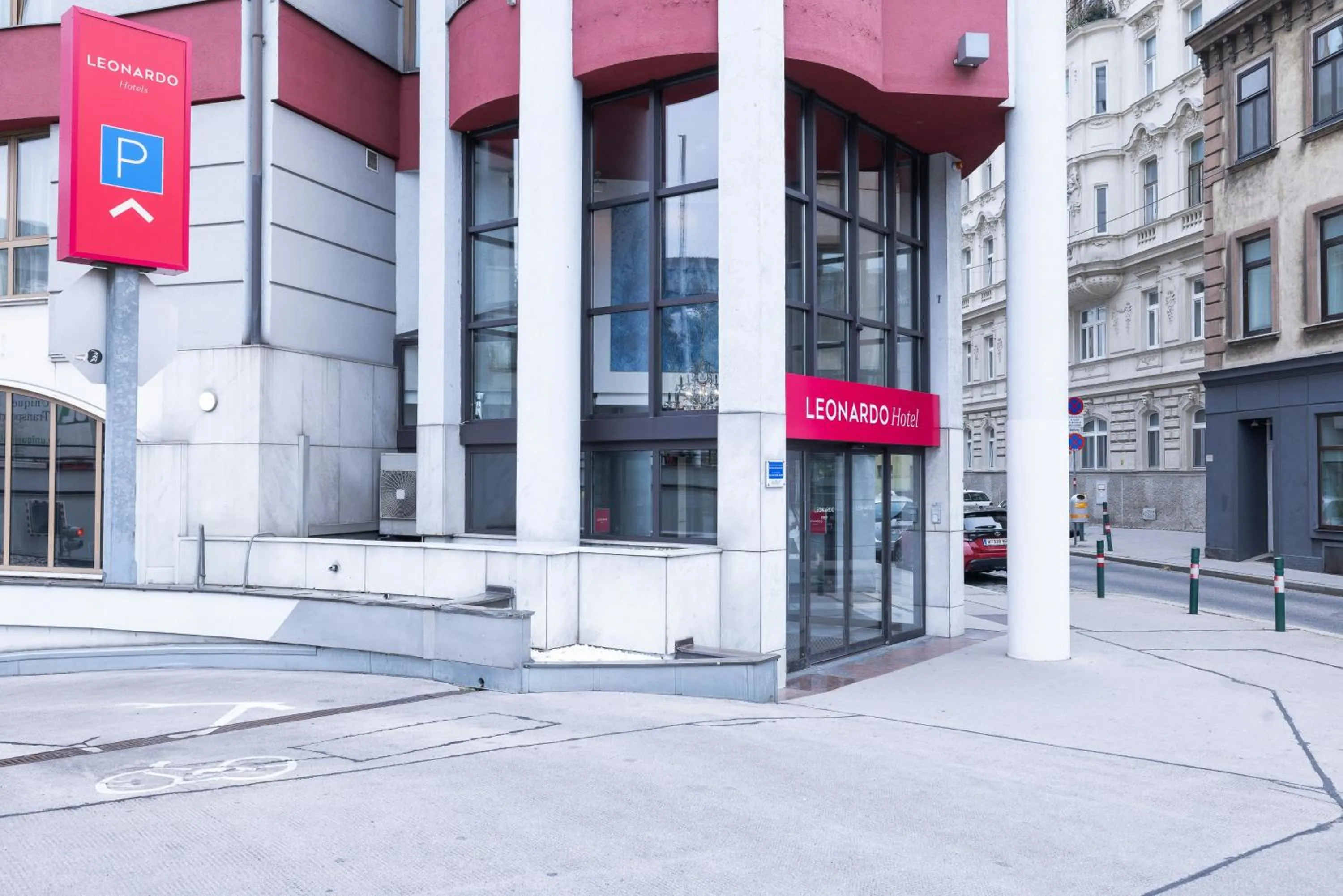 Property building in Leonardo Vienna Westbahnhof