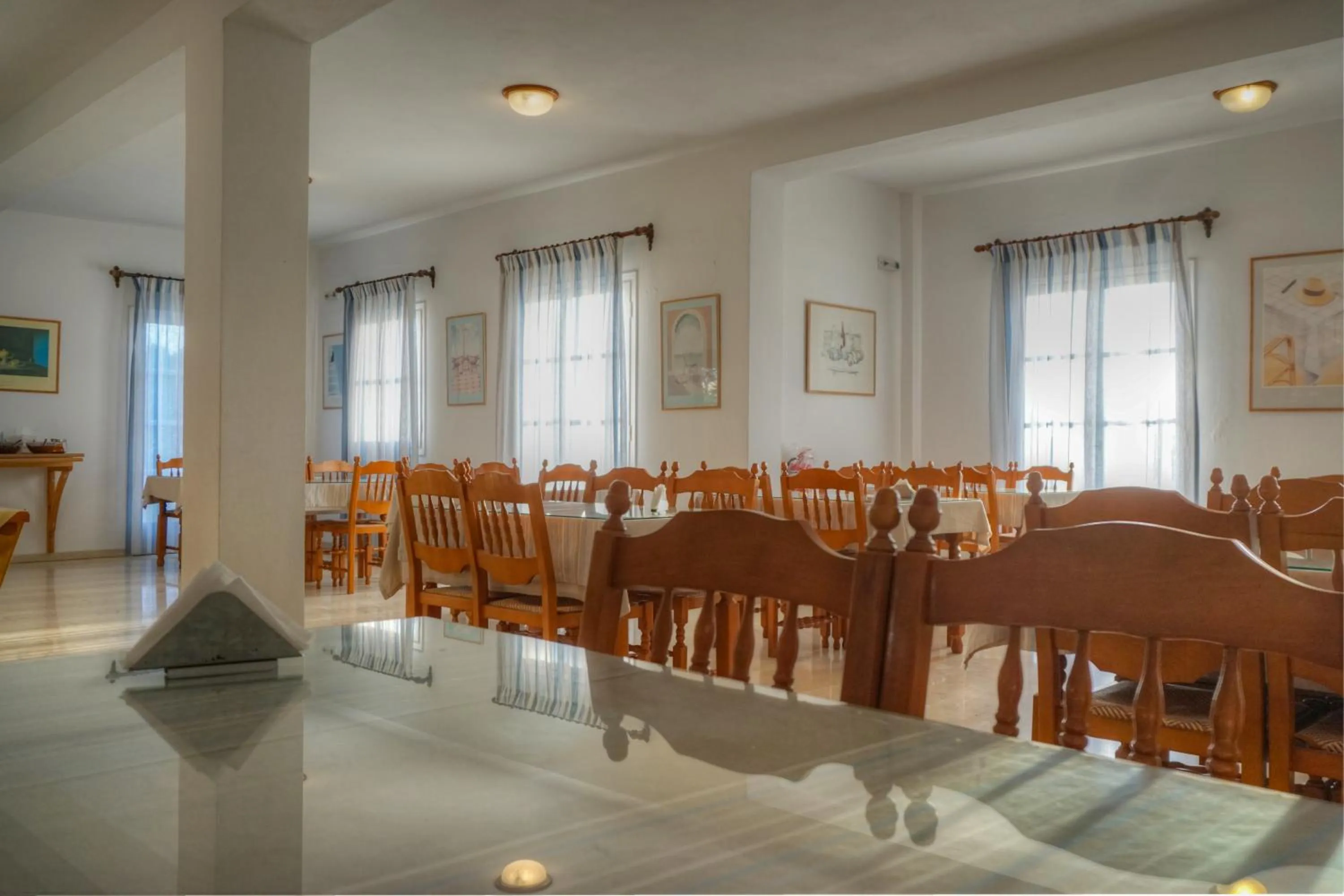 Restaurant/places to eat in Alexandra Hotel