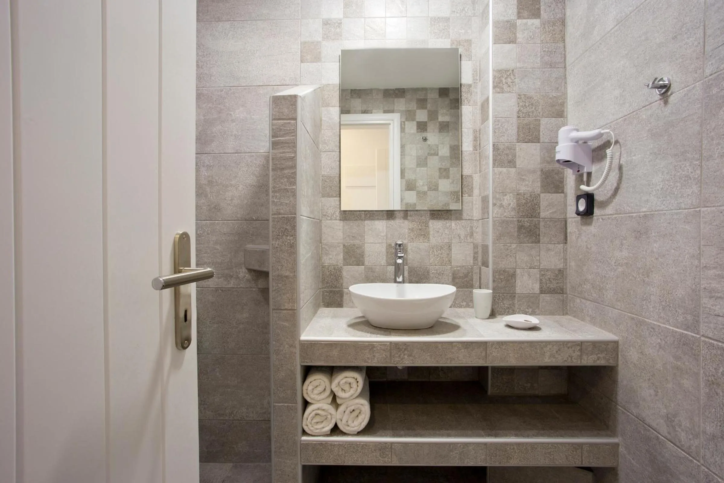 Bathroom in Alexandra Hotel