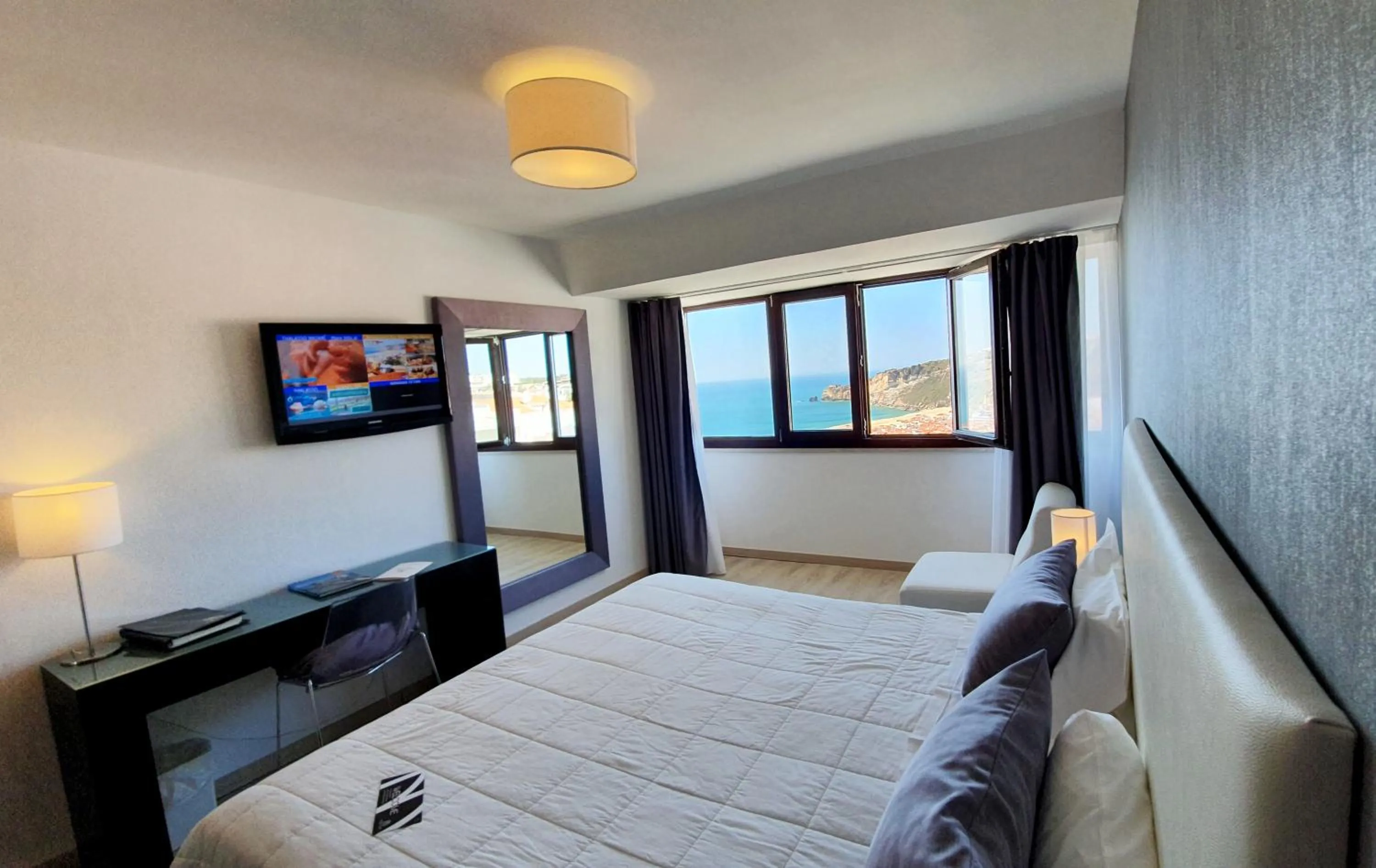 Bedroom, Bed in Miramar Hotel Spa & Apartments