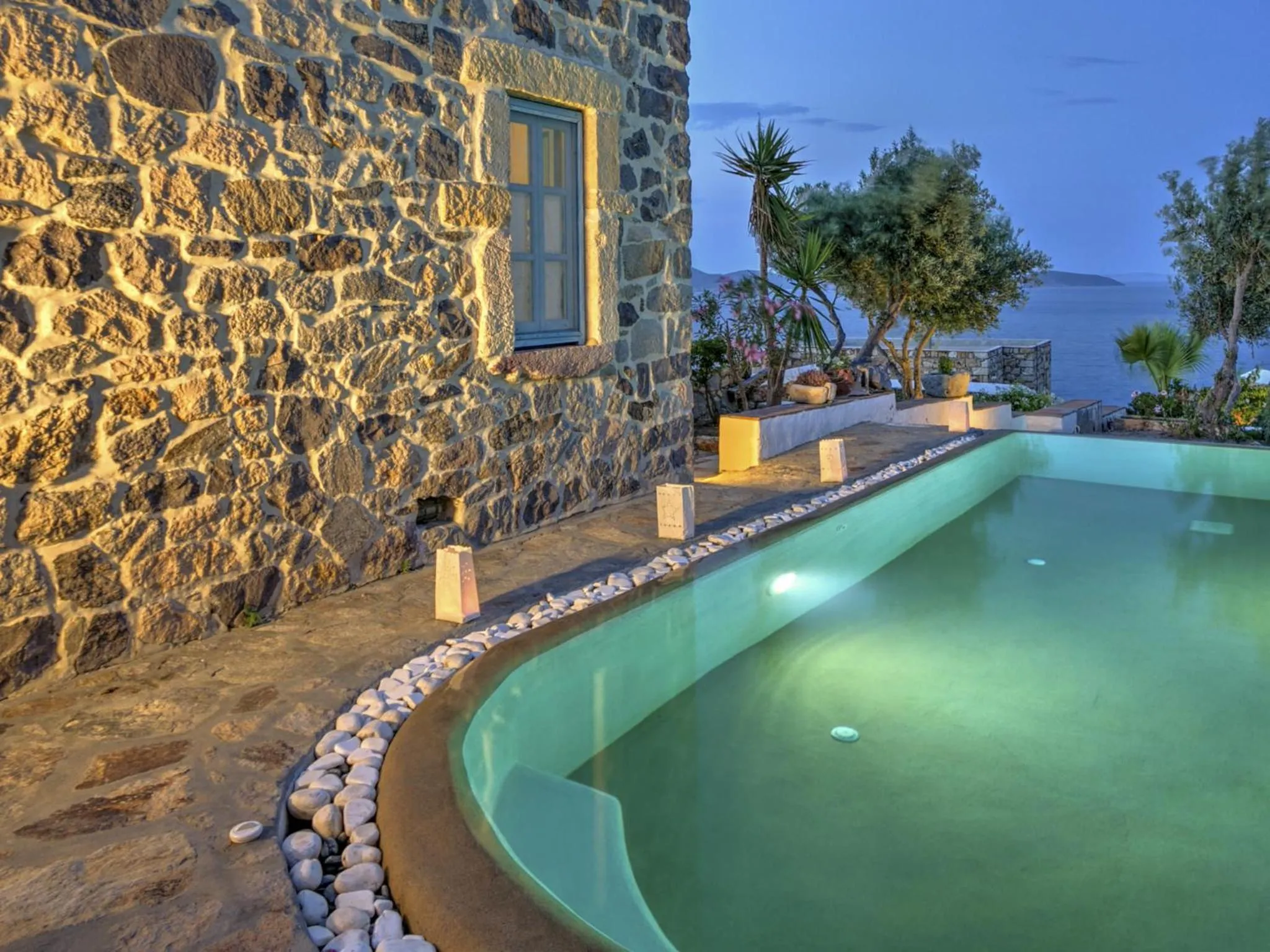 Swimming pool in Eirini Luxury Hotel Villas