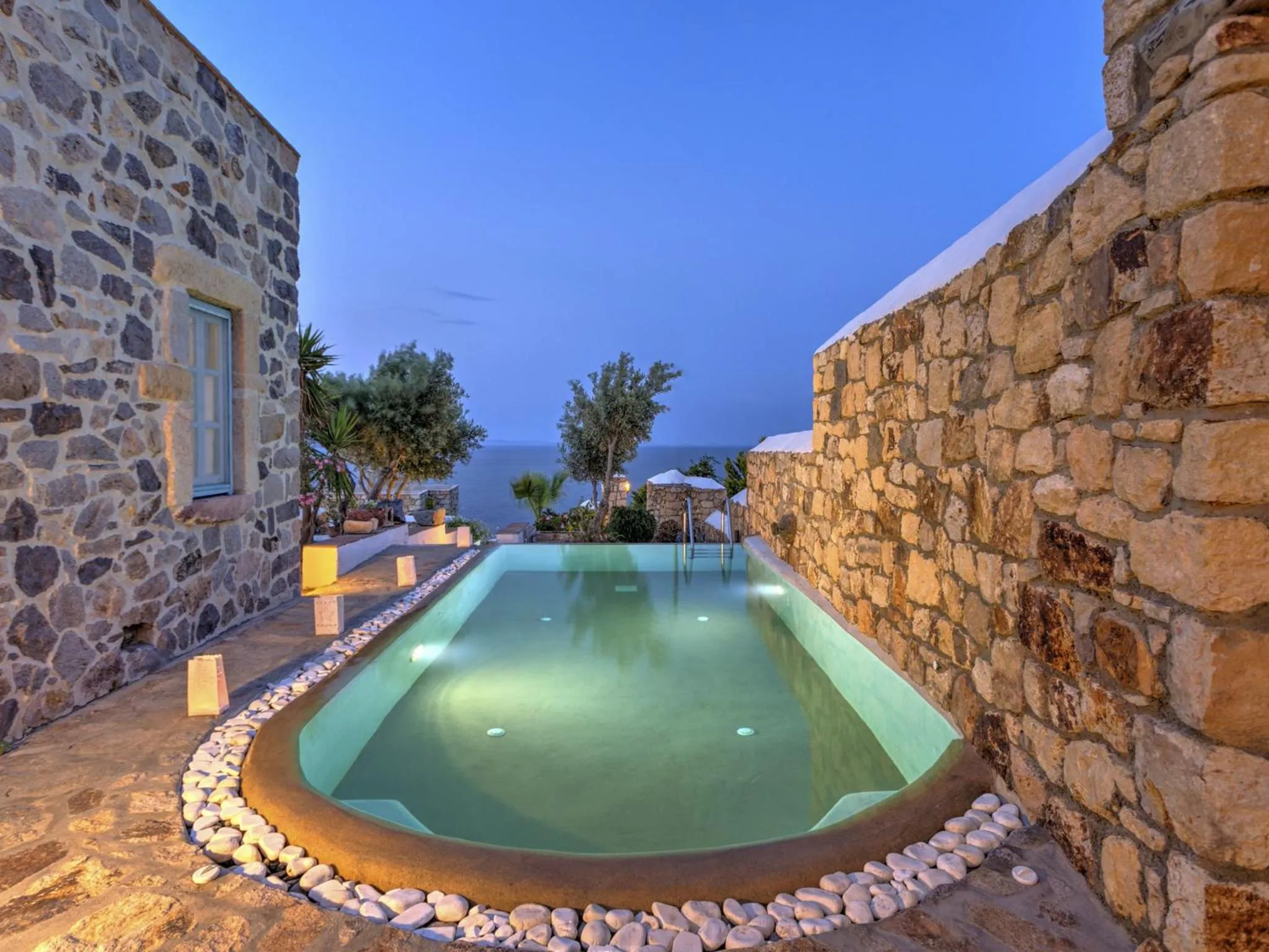 Swimming pool in Eirini Luxury Hotel Villas