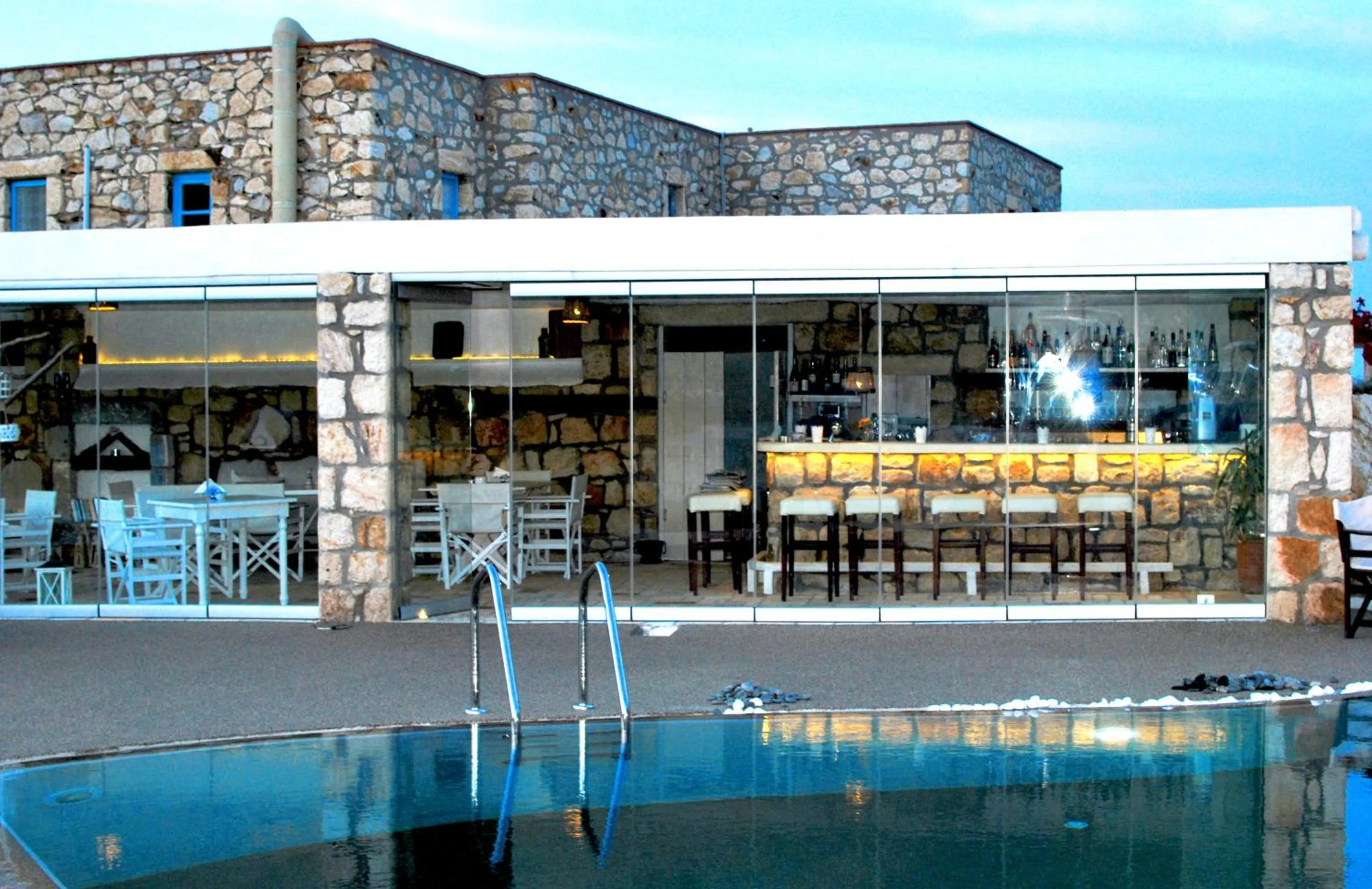 Swimming pool in Eirini Luxury Hotel Villas