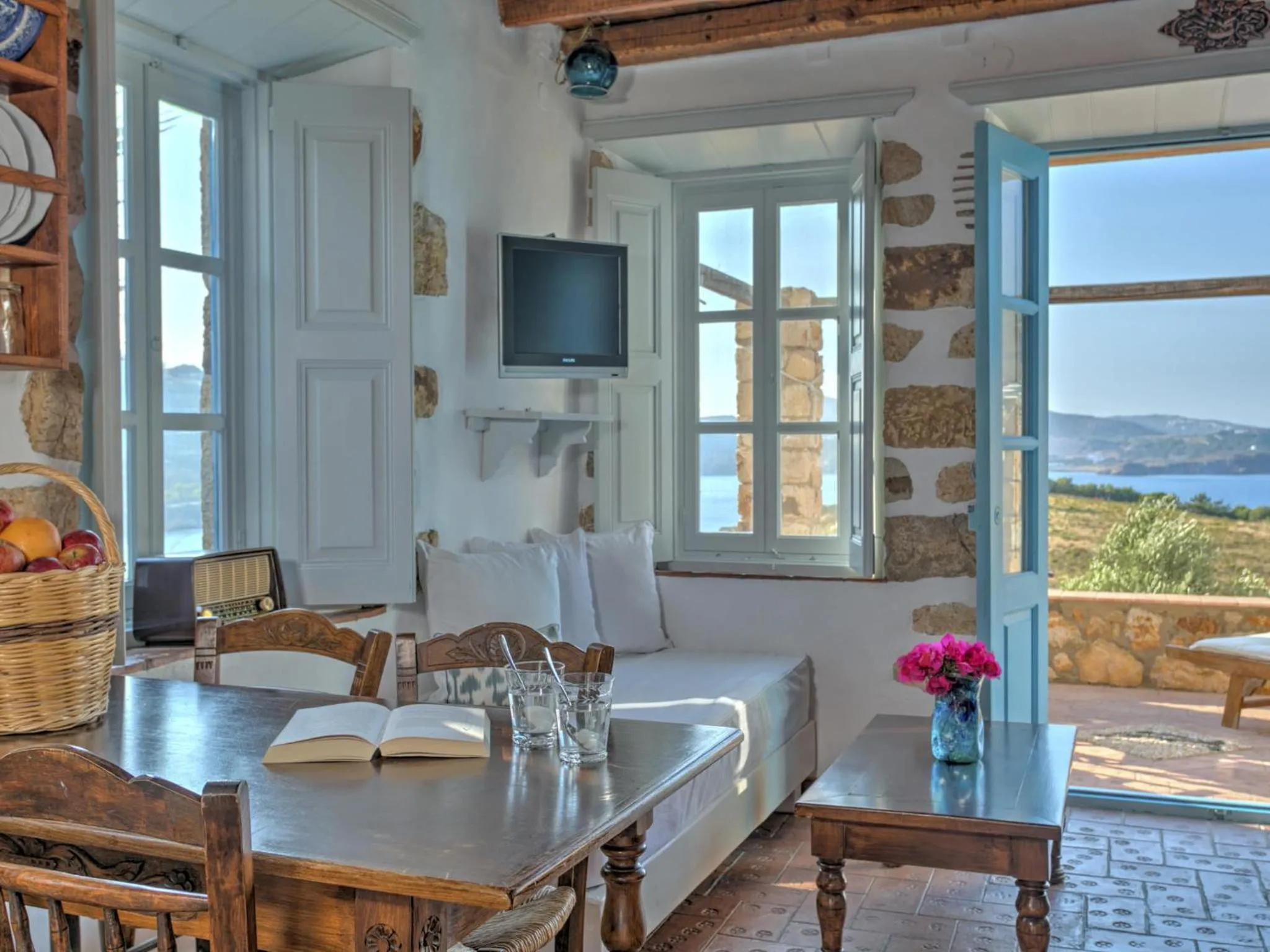 Living room in Eirini Luxury Hotel Villas