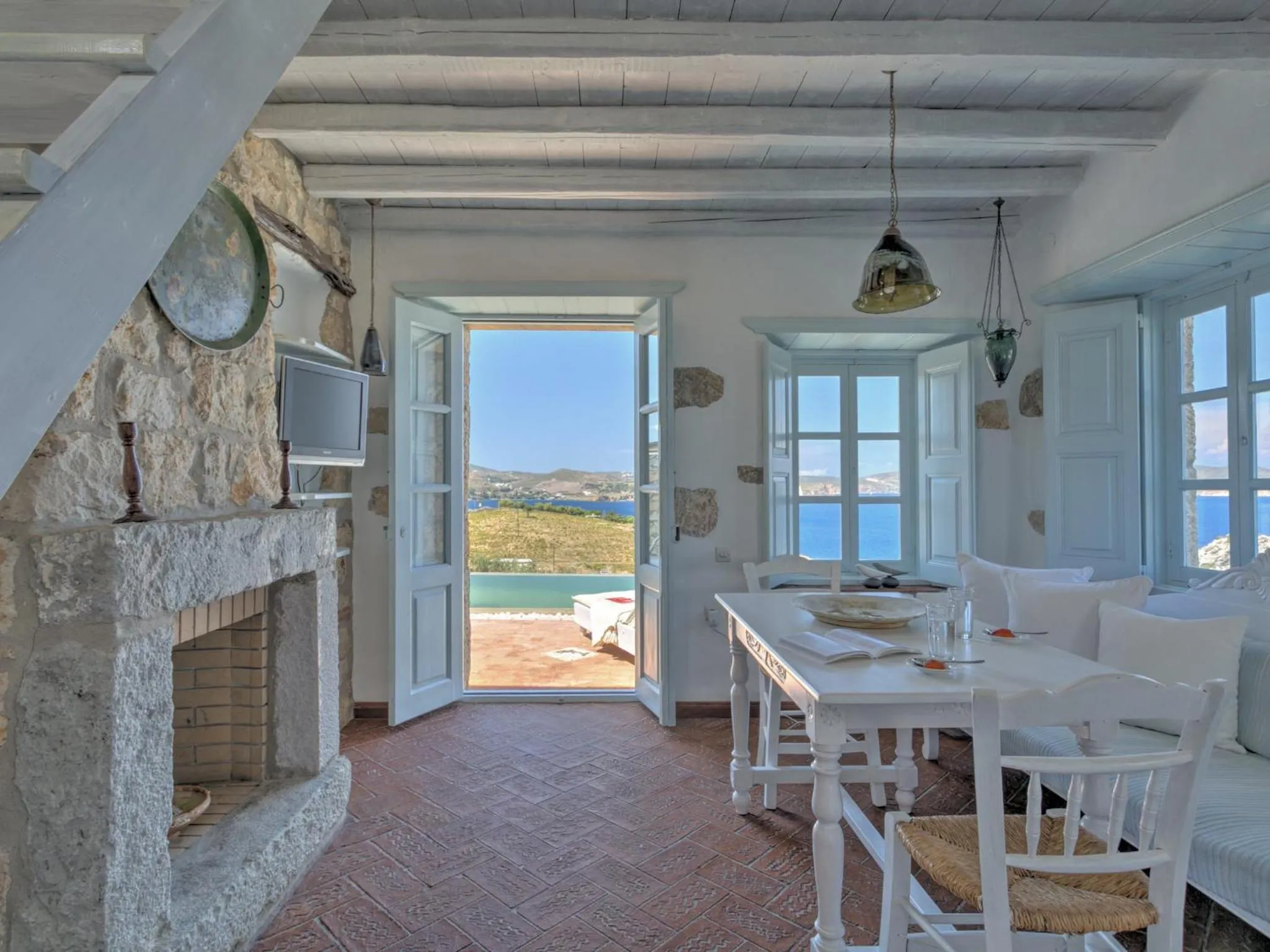 Living room in Eirini Luxury Hotel Villas