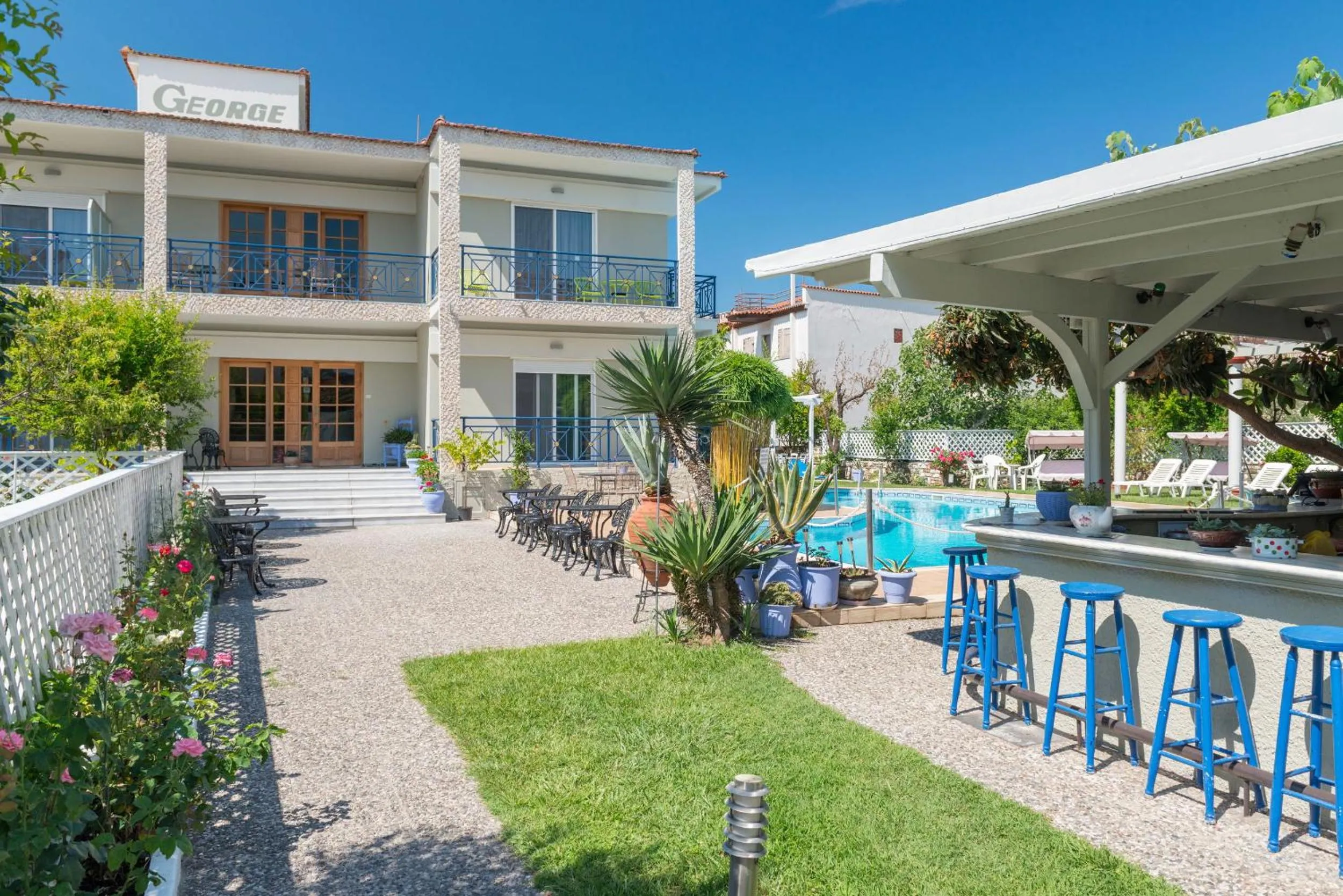 Facade/entrance in Hotel George