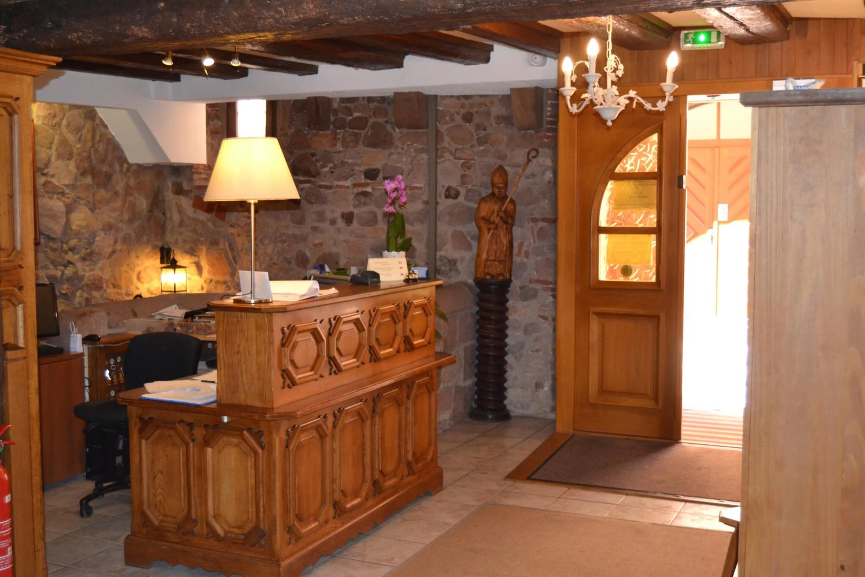 Lobby or reception in Hôtel le Saint Nicolas
