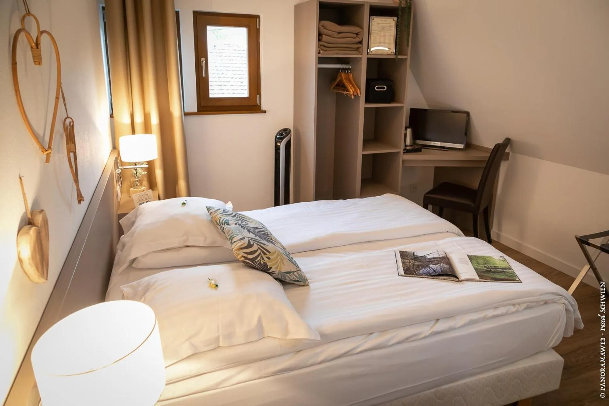 Bed in Hôtel le Saint Nicolas