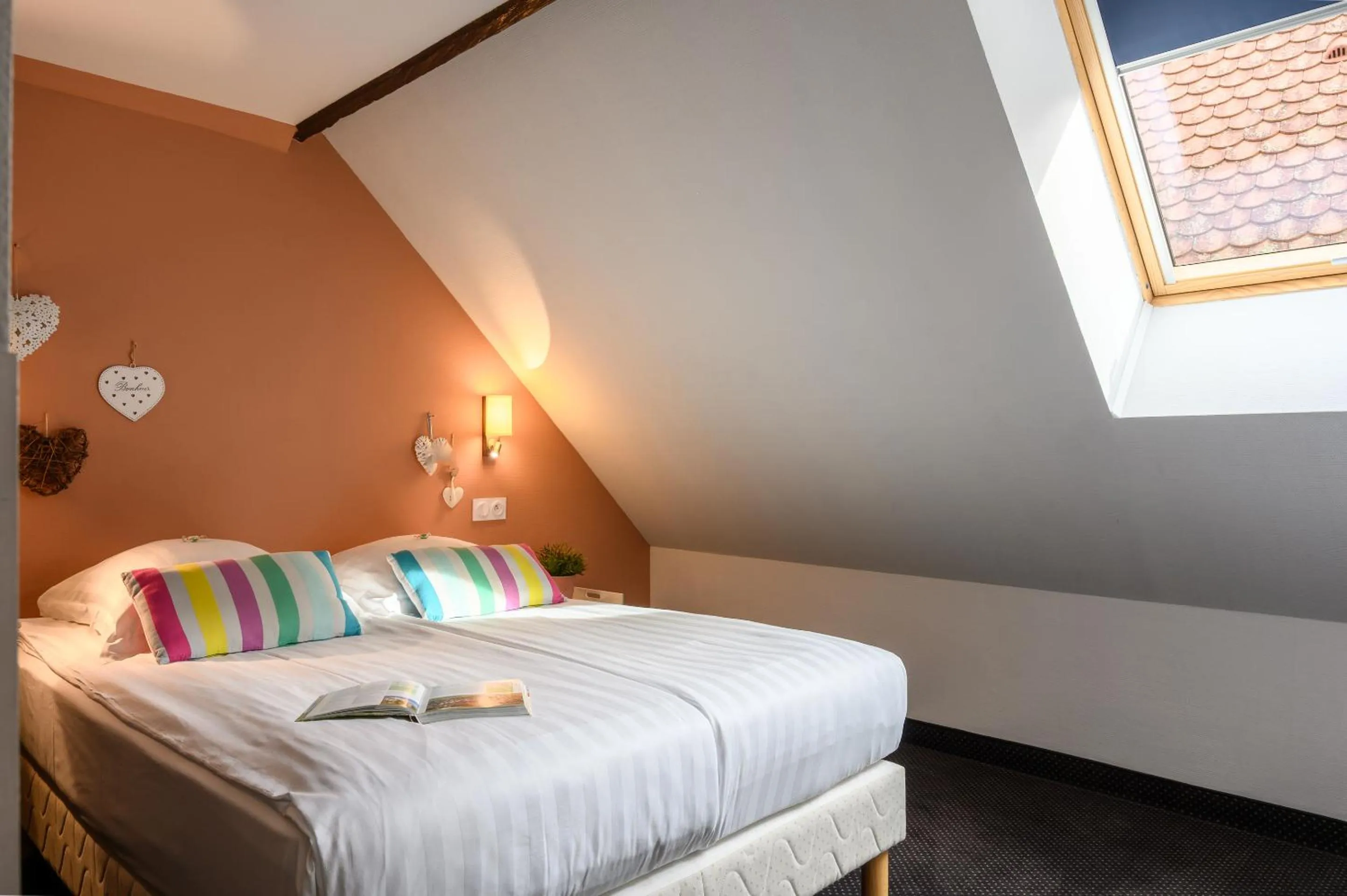 Bed in Hôtel le Saint Nicolas