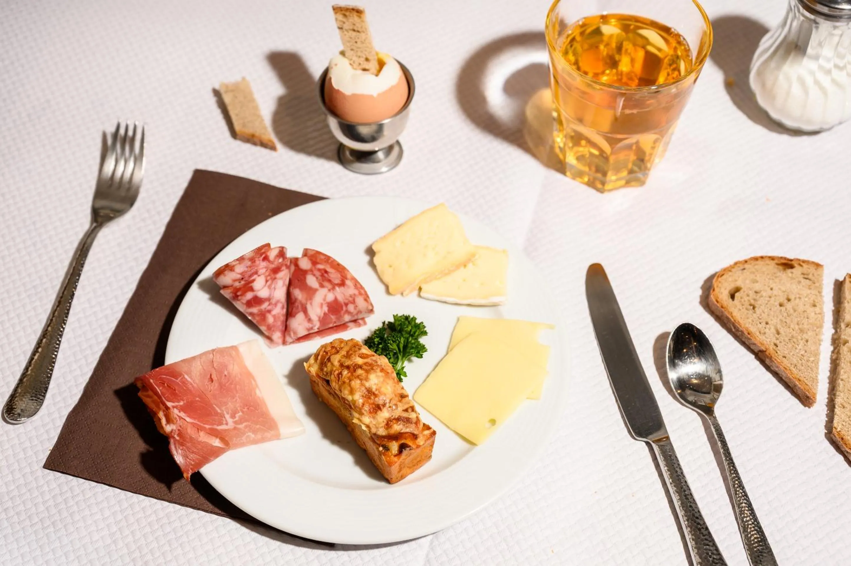 Breakfast in Hôtel le Saint Nicolas