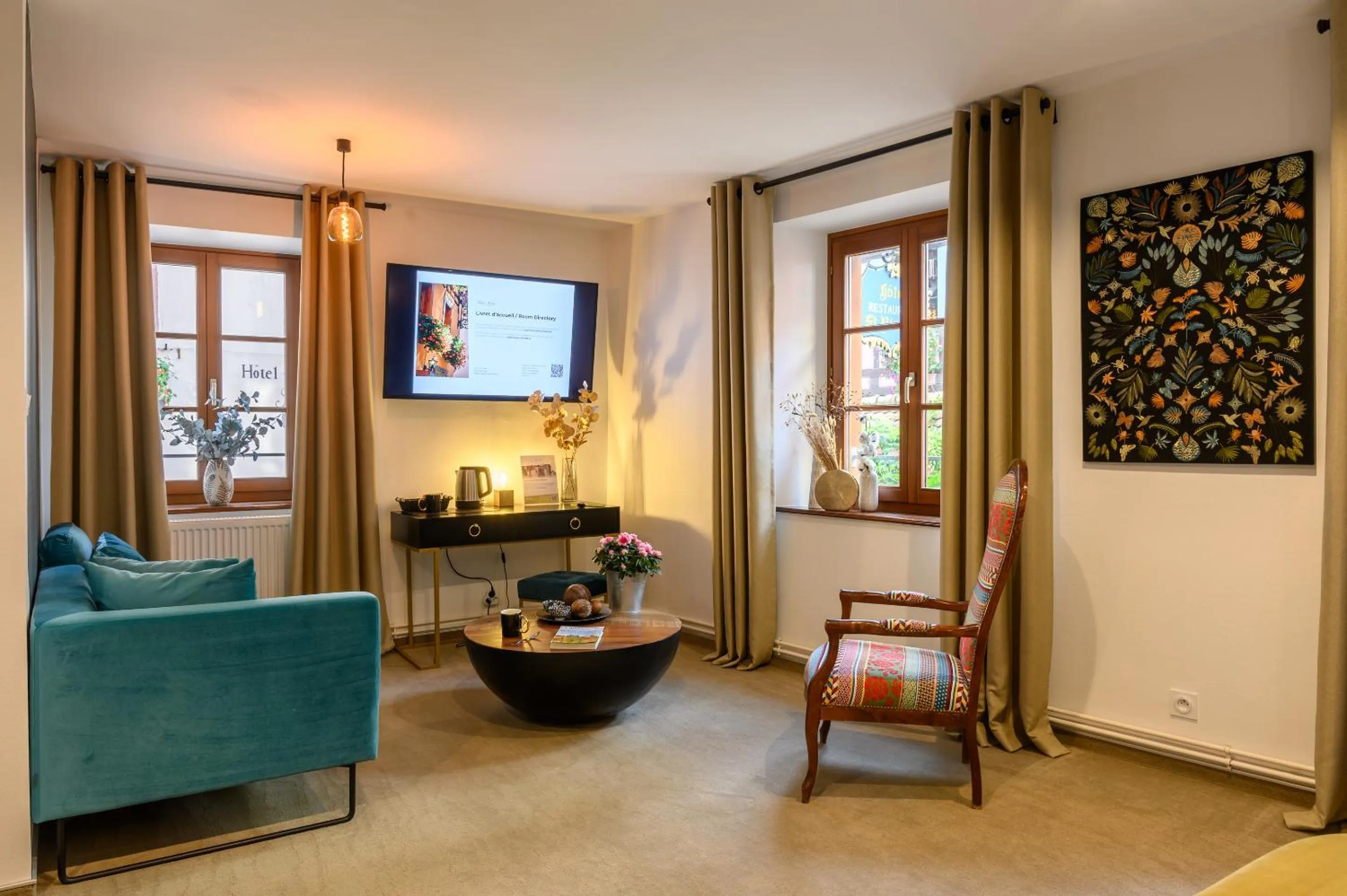 Seating area in Hôtel le Saint Nicolas