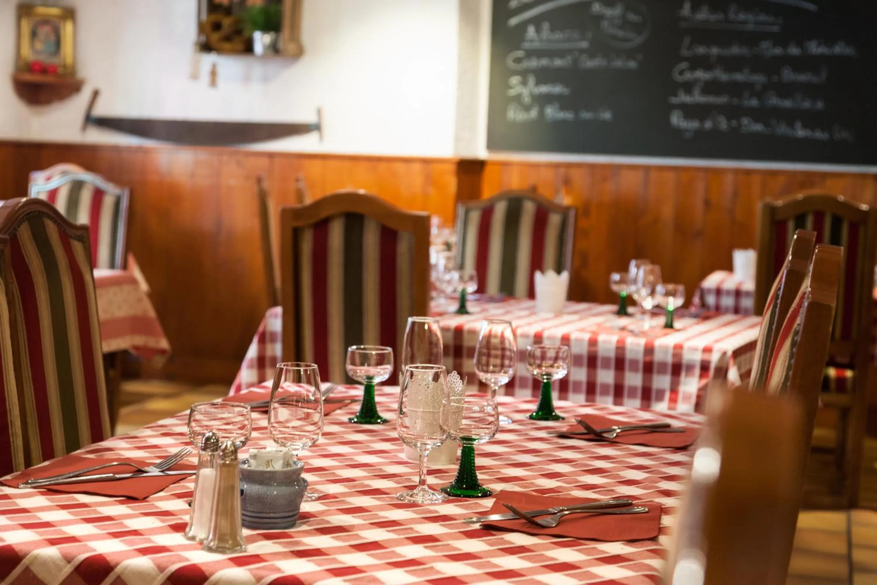 Restaurant/places to eat in Hôtel le Saint Nicolas