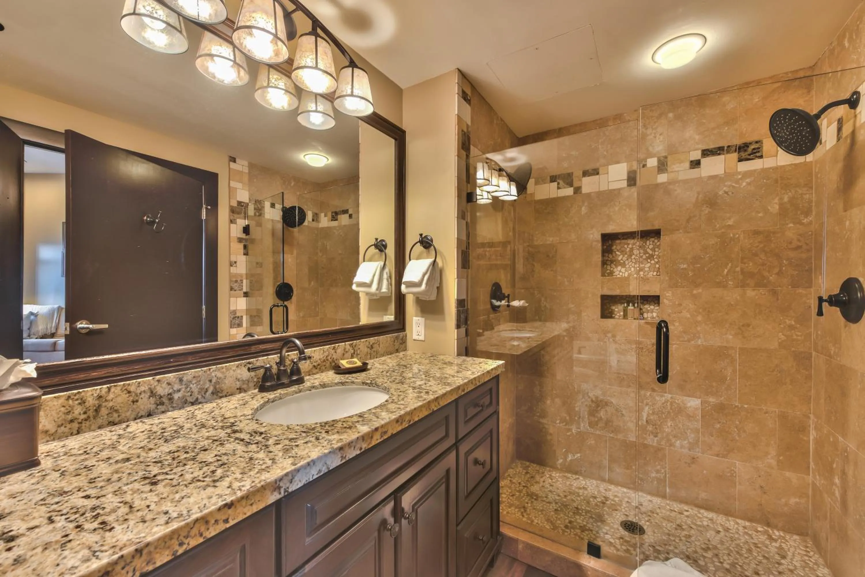 Bathroom in Superior Ski In Ski out, Top floor Penthouse, Pool, Hot Tubs Conde Nast Forbes Award Winner B508
