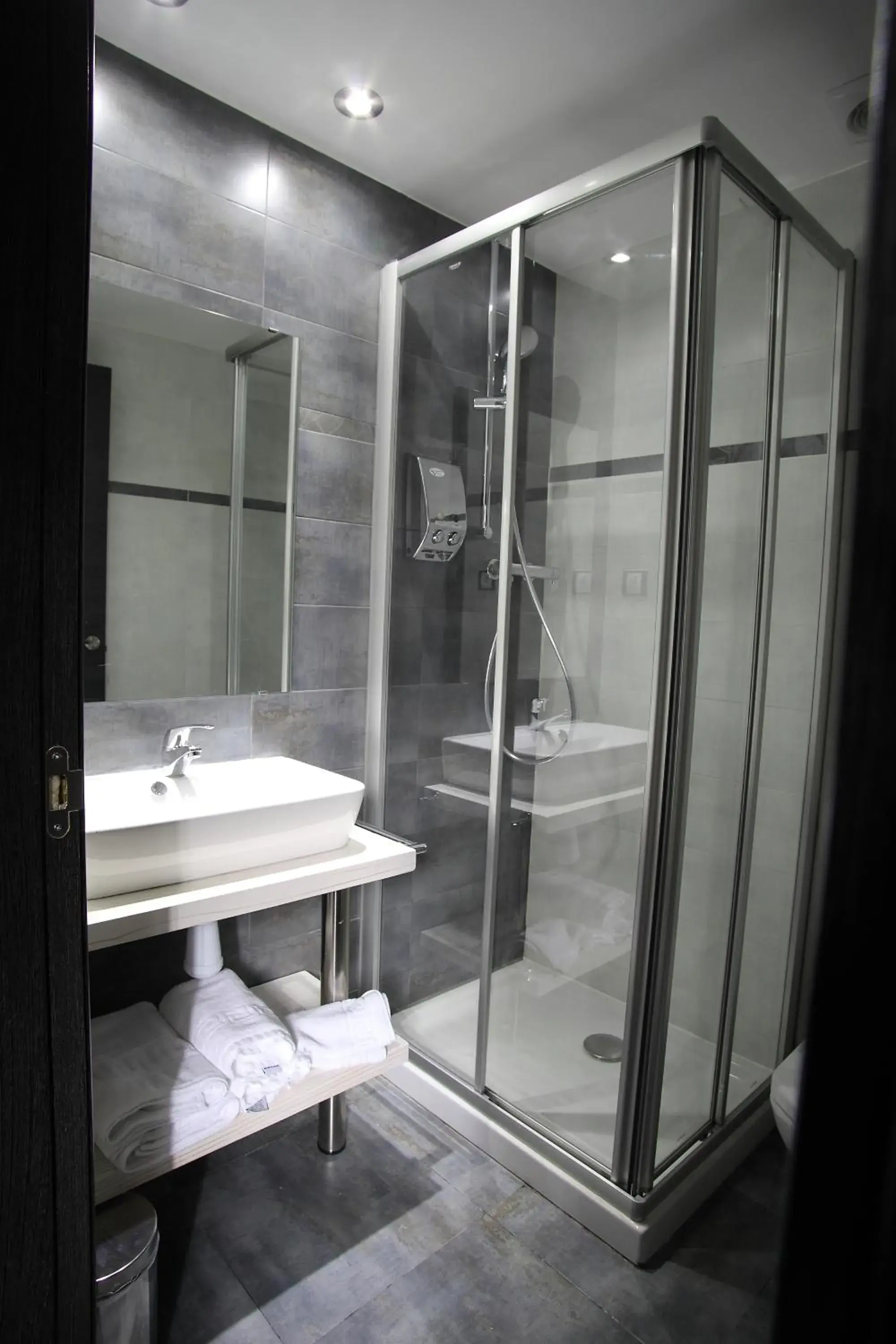 Double or Twin Room in Douris Temple Double or Twin Room in Douris Temple