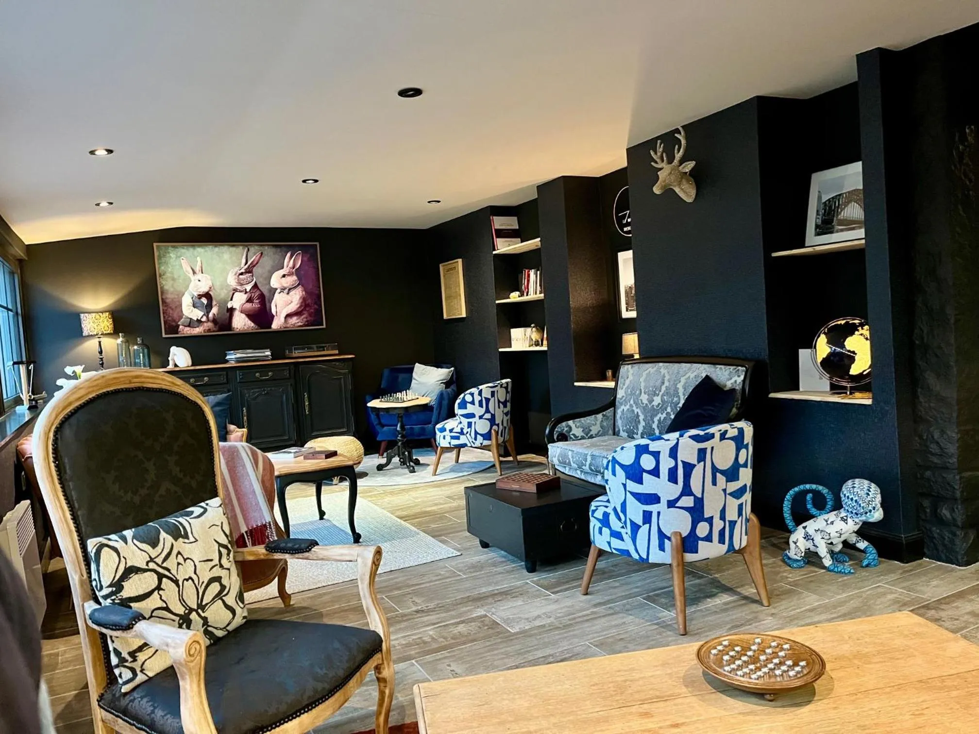 Lounge or bar in Hôtel Restaurant La Maison