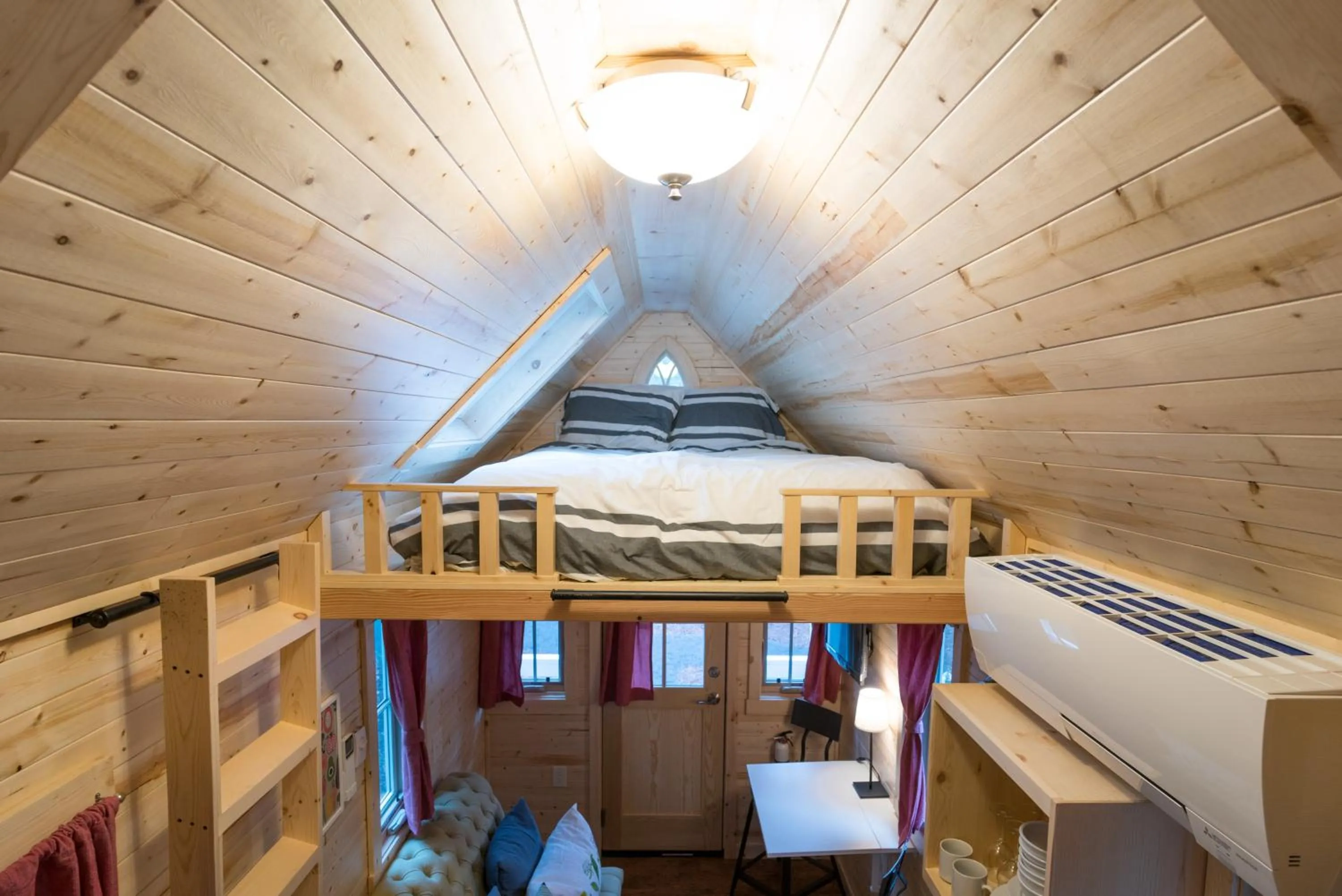 Bed in Mt Hood Tiny House Village