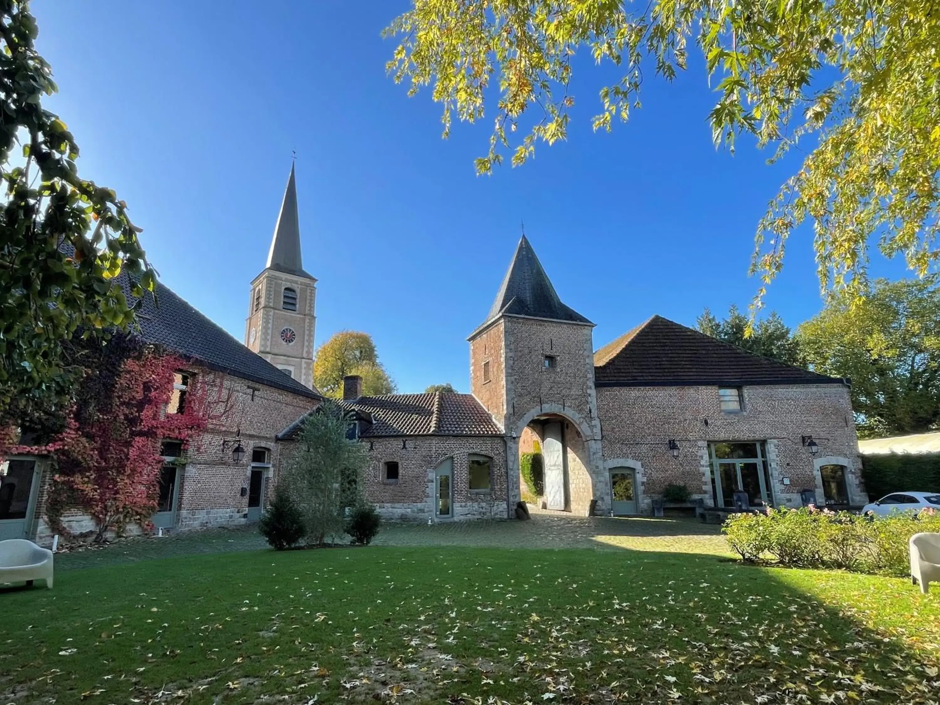 LOGIS-Hôtel-Restaurant La Gentilhommière LOGIS-Hôtel-Restaurant La Gentilhommière