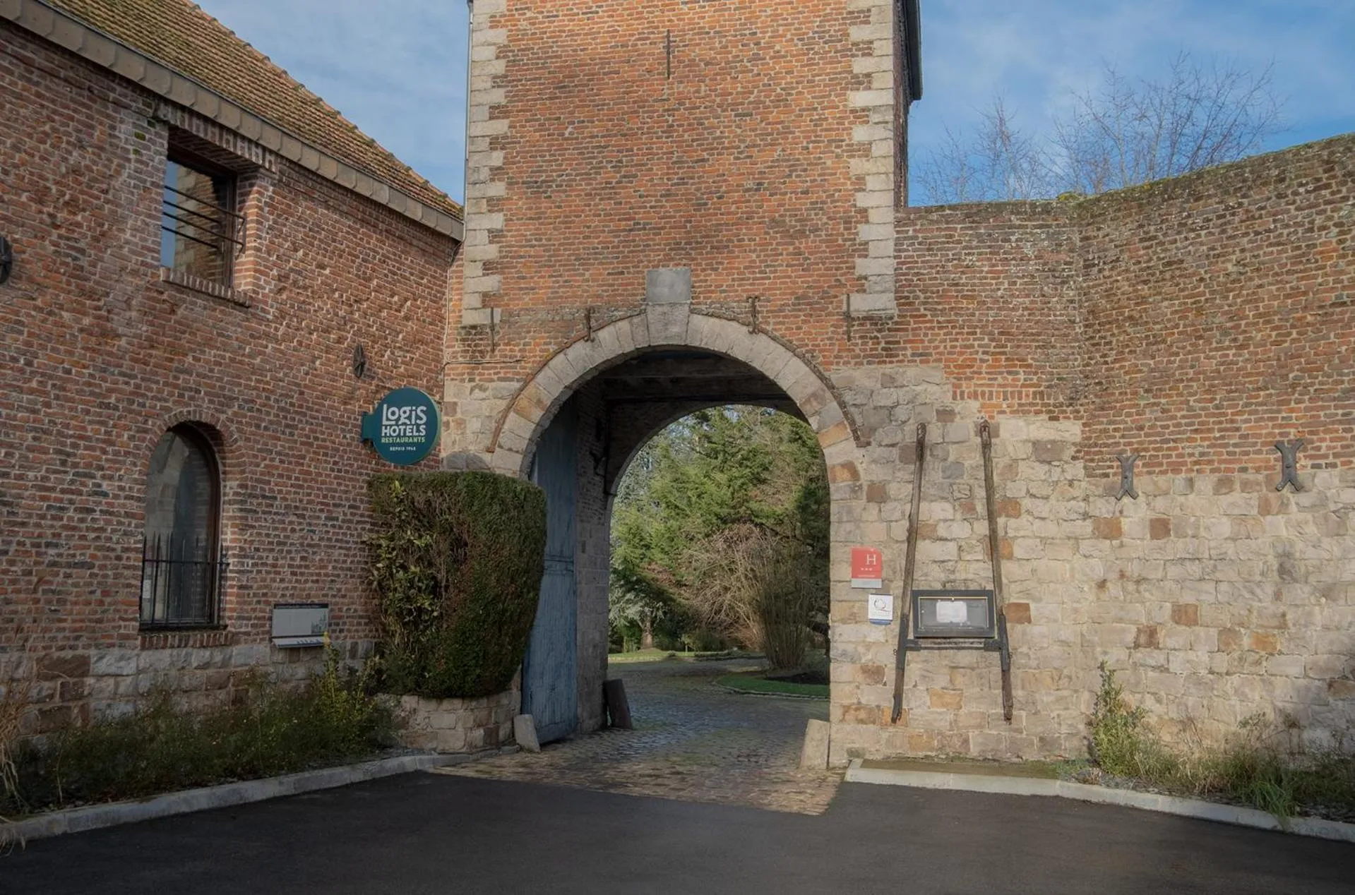 Landmark view in LOGIS-Hôtel-Restaurant La Gentilhommière