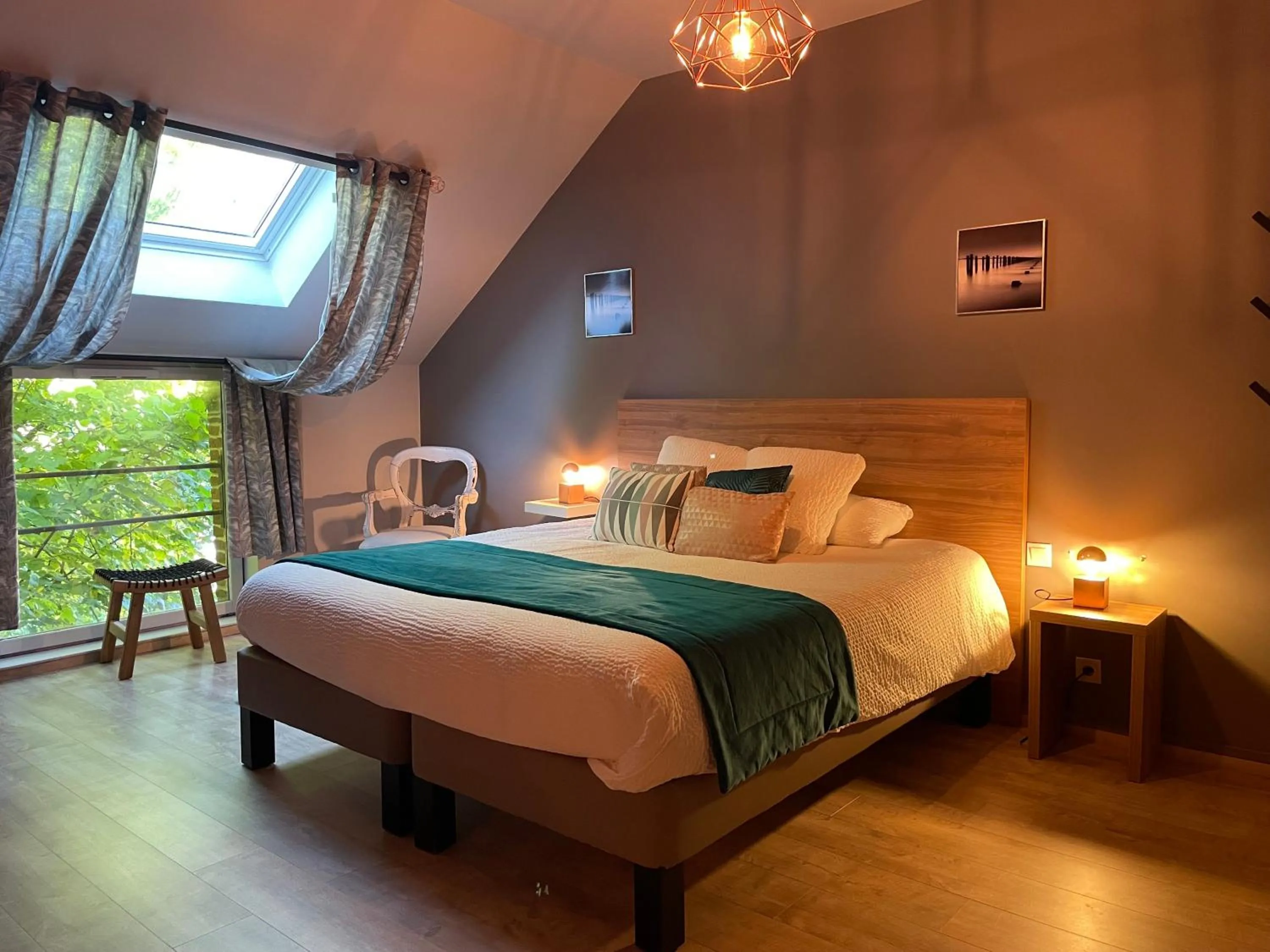 Bedroom, Bed in LOGIS-Hôtel-Restaurant La Gentilhommière