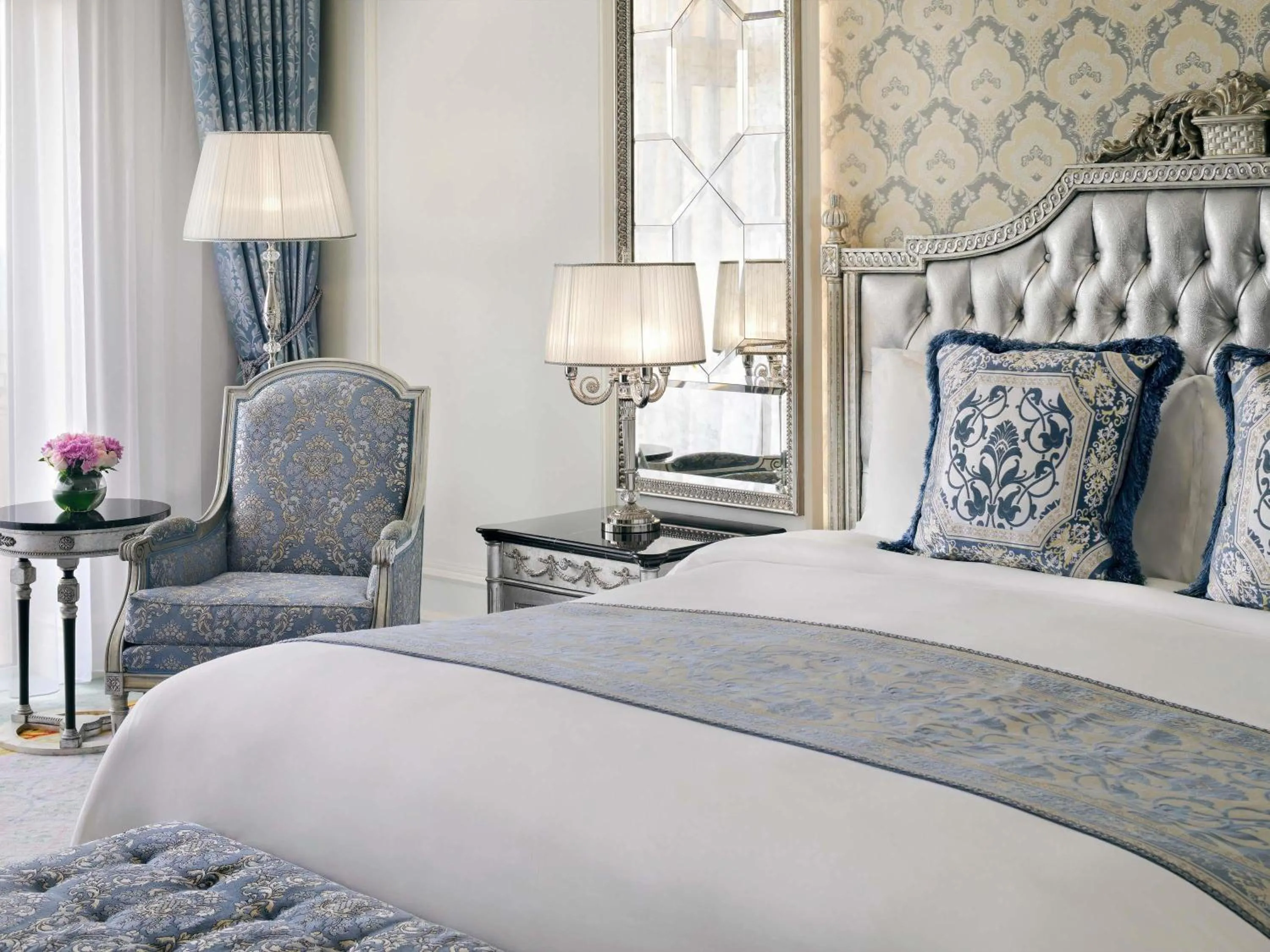 Bedroom, Bed in Raffles The Palm