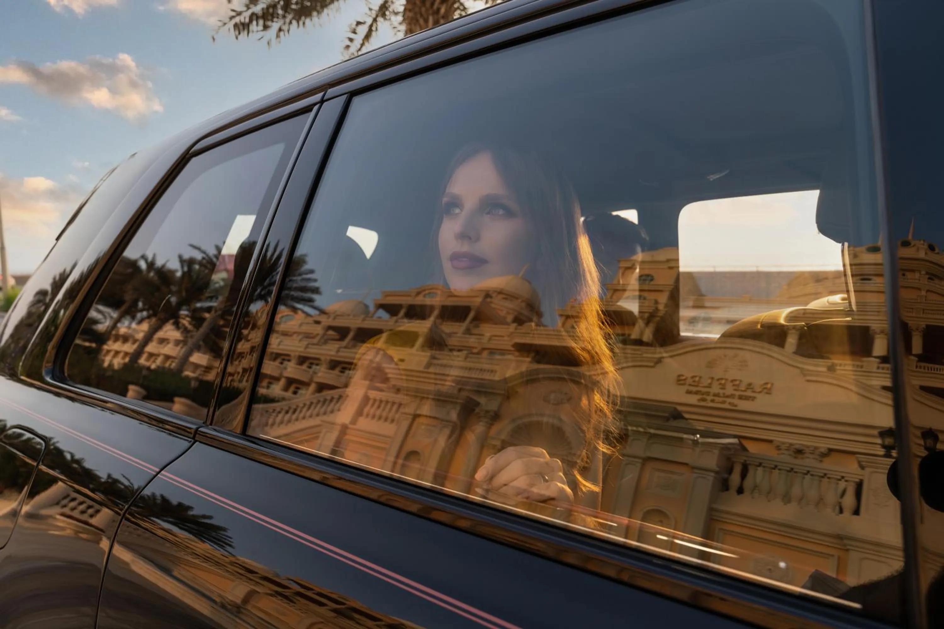 Facade/entrance in Raffles The Palm