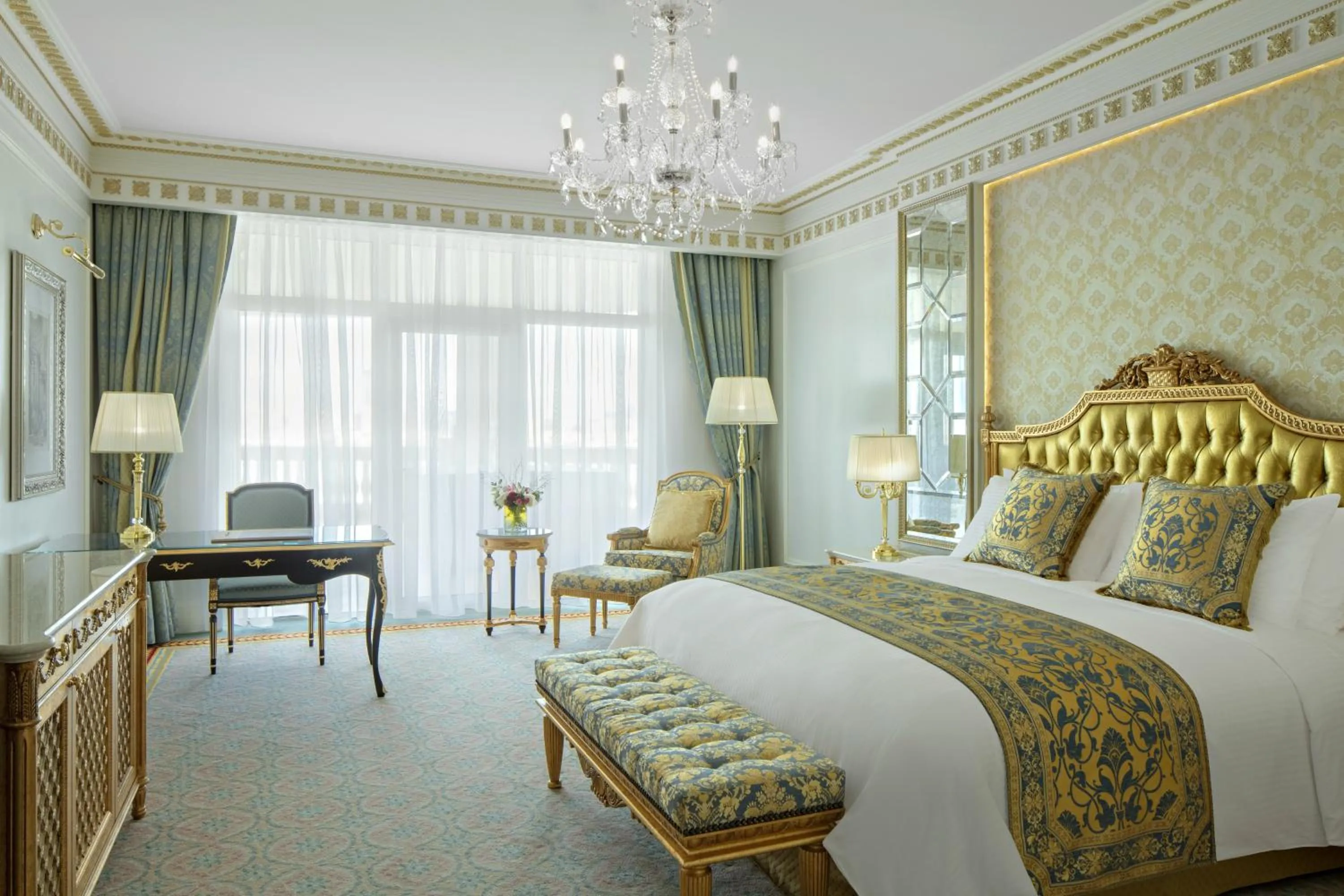 Bedroom, Bed in Raffles The Palm