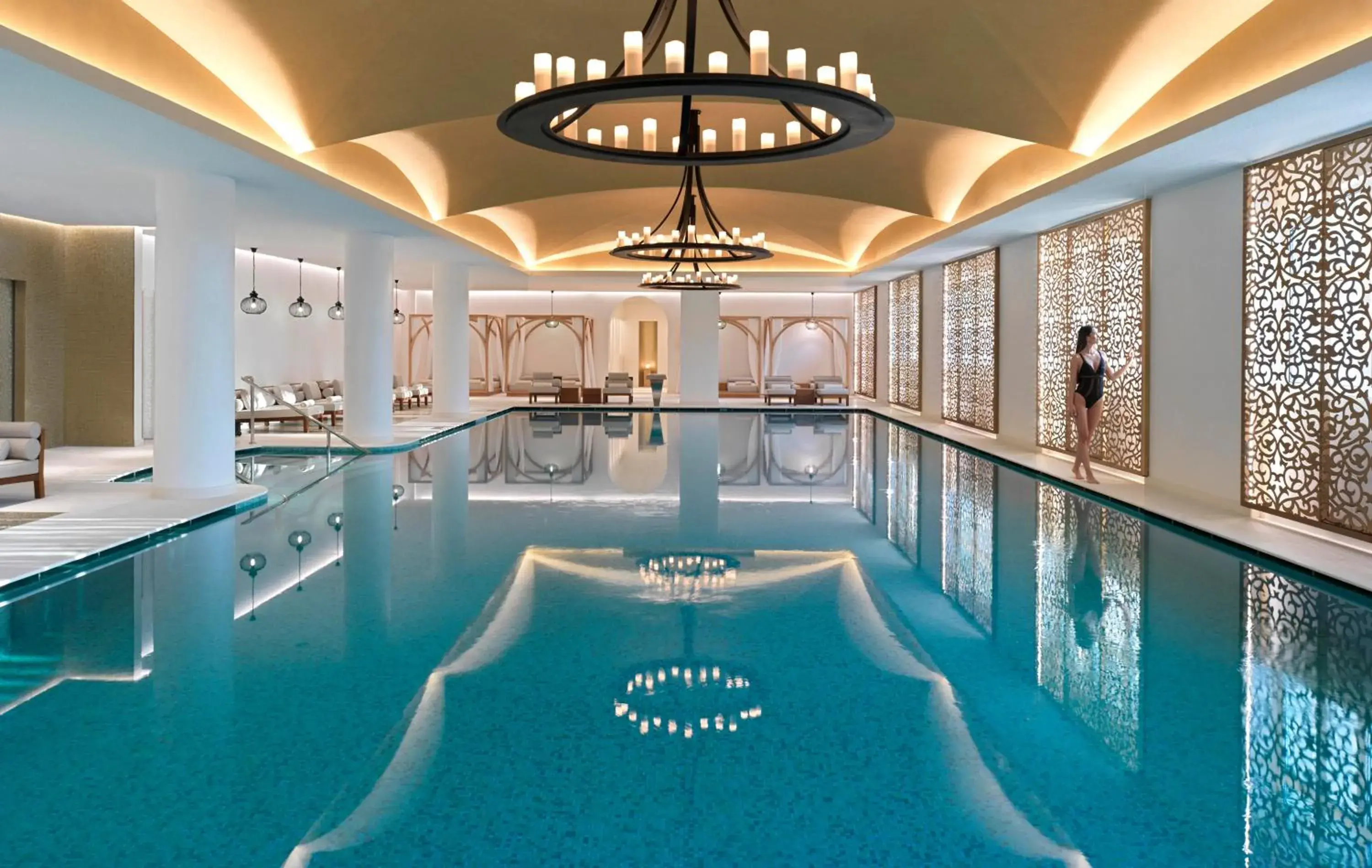 Swimming pool in Raffles The Palm Swimming pool in Raffles The Palm