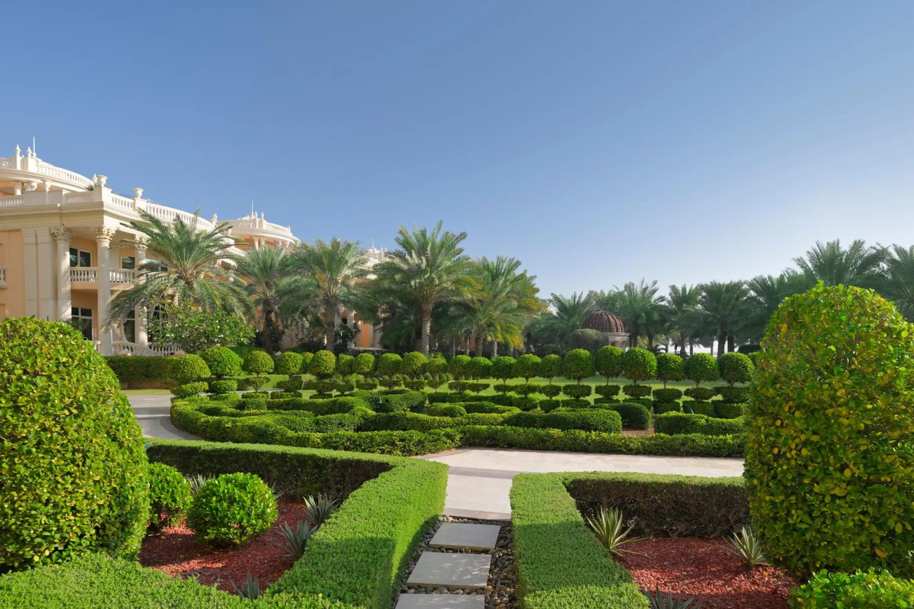 Natural landscape in Raffles The Palm