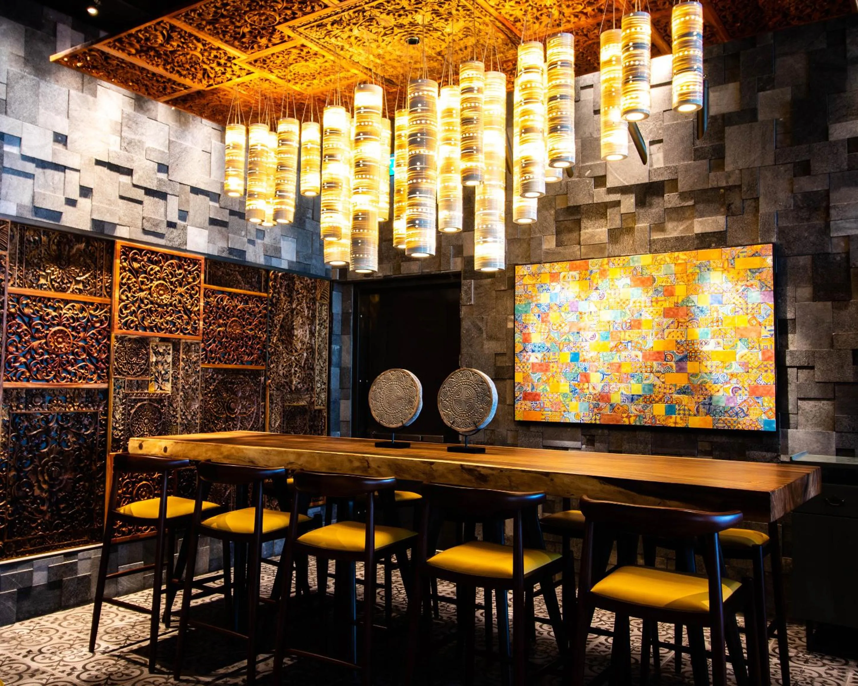 Restaurant/places to eat in Raffles The Palm