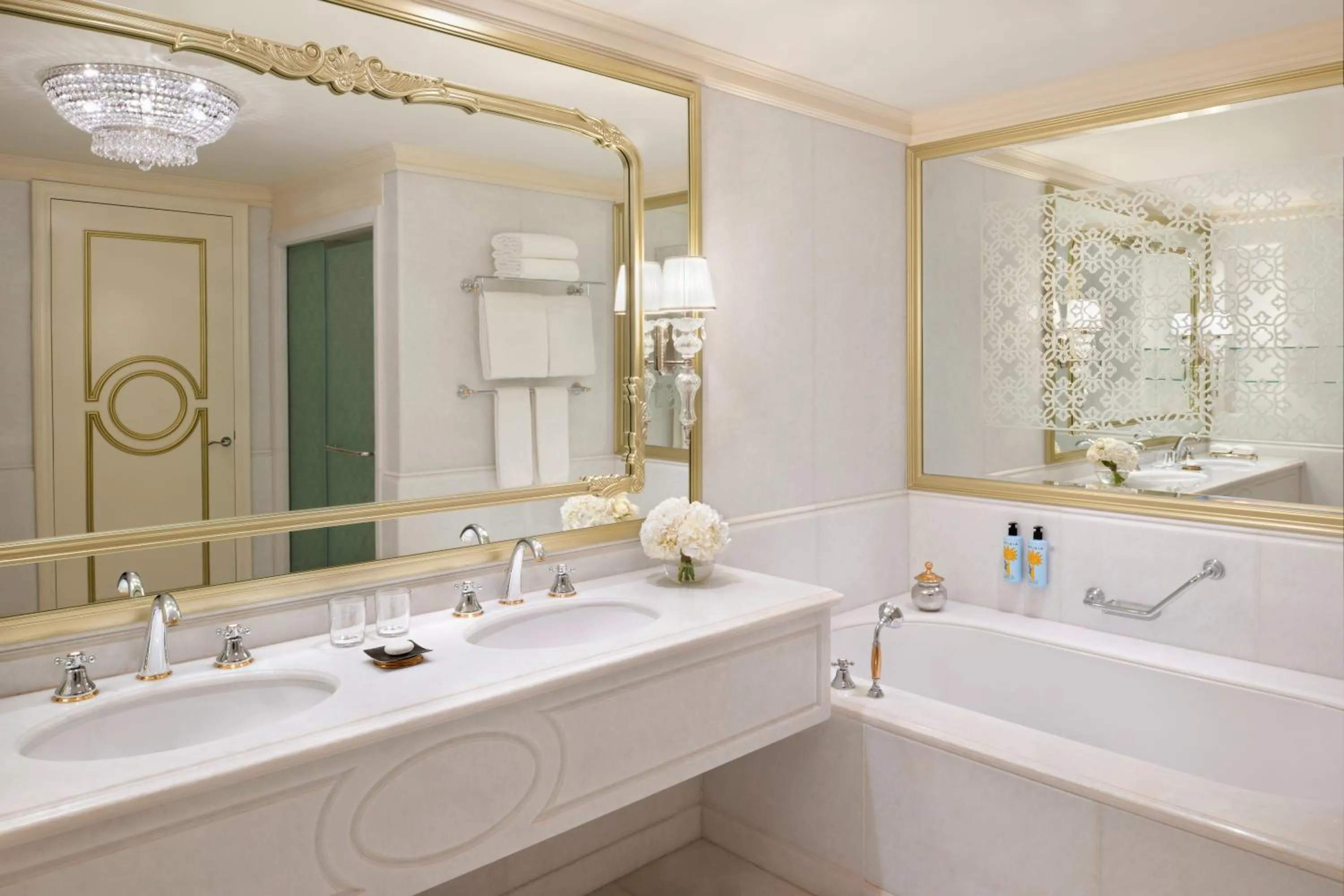 Bathroom in Raffles The Palm