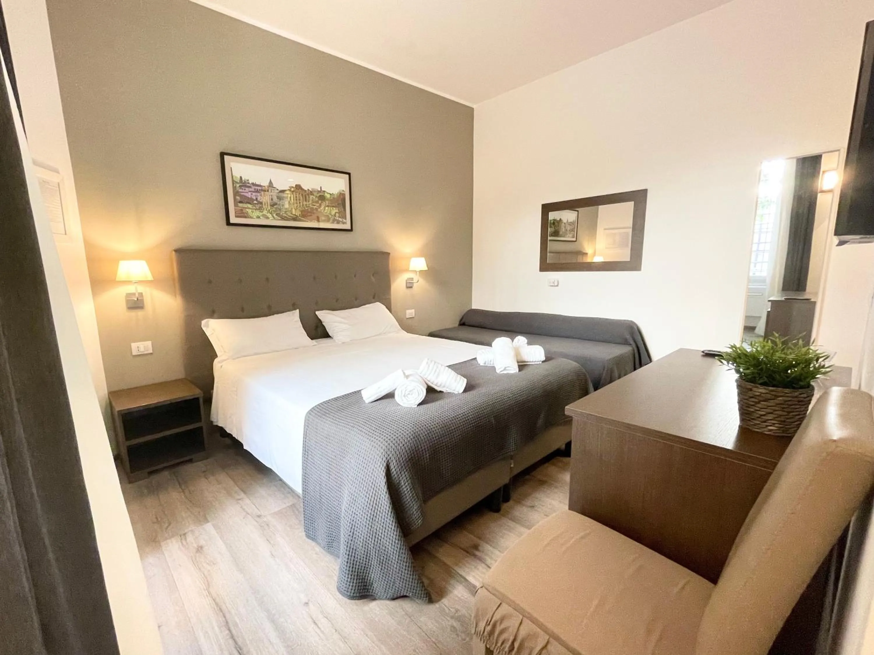 Bedroom, Bed in Victory Rooms