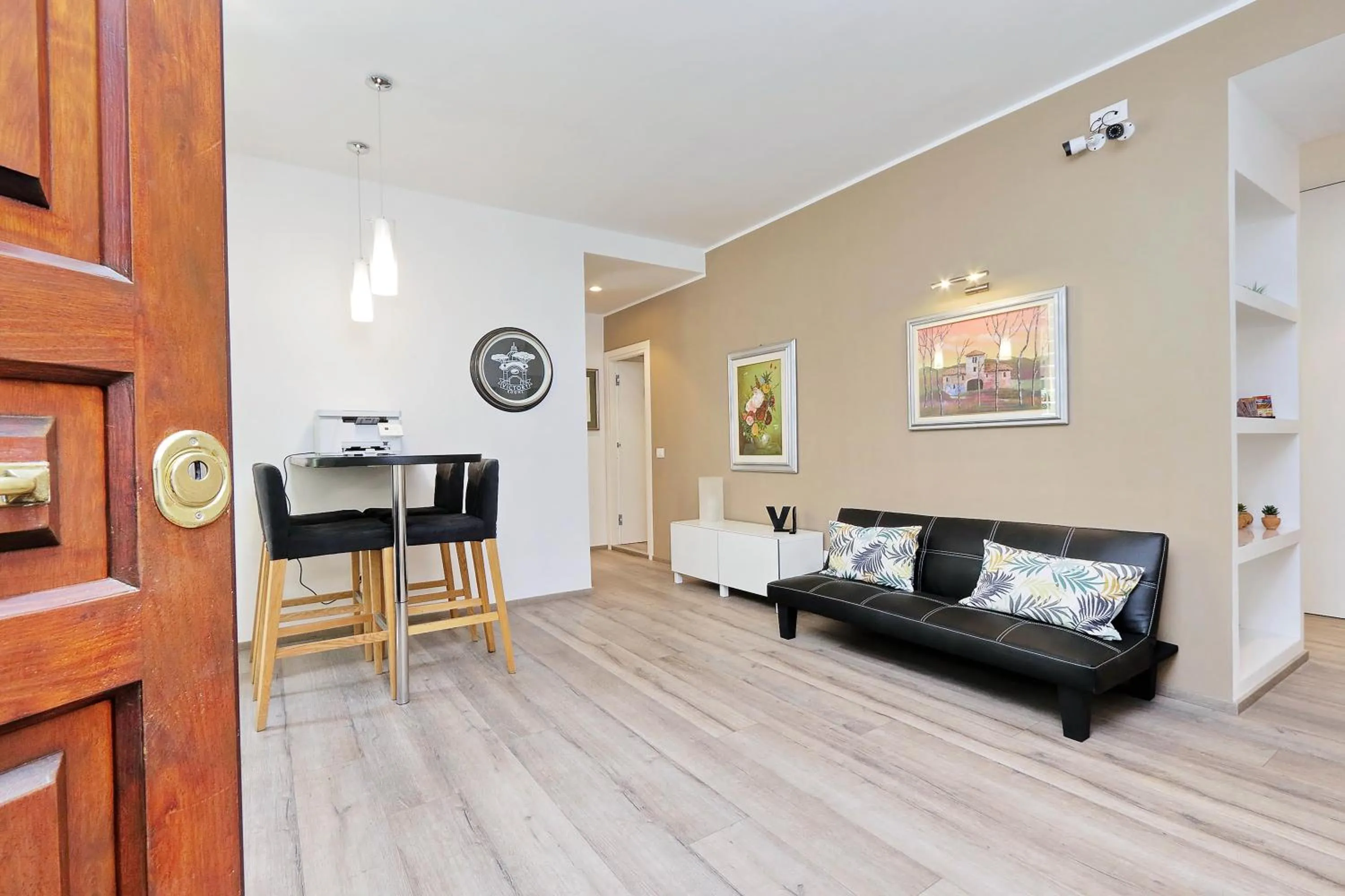 Communal lounge/ TV room in Victory Rooms