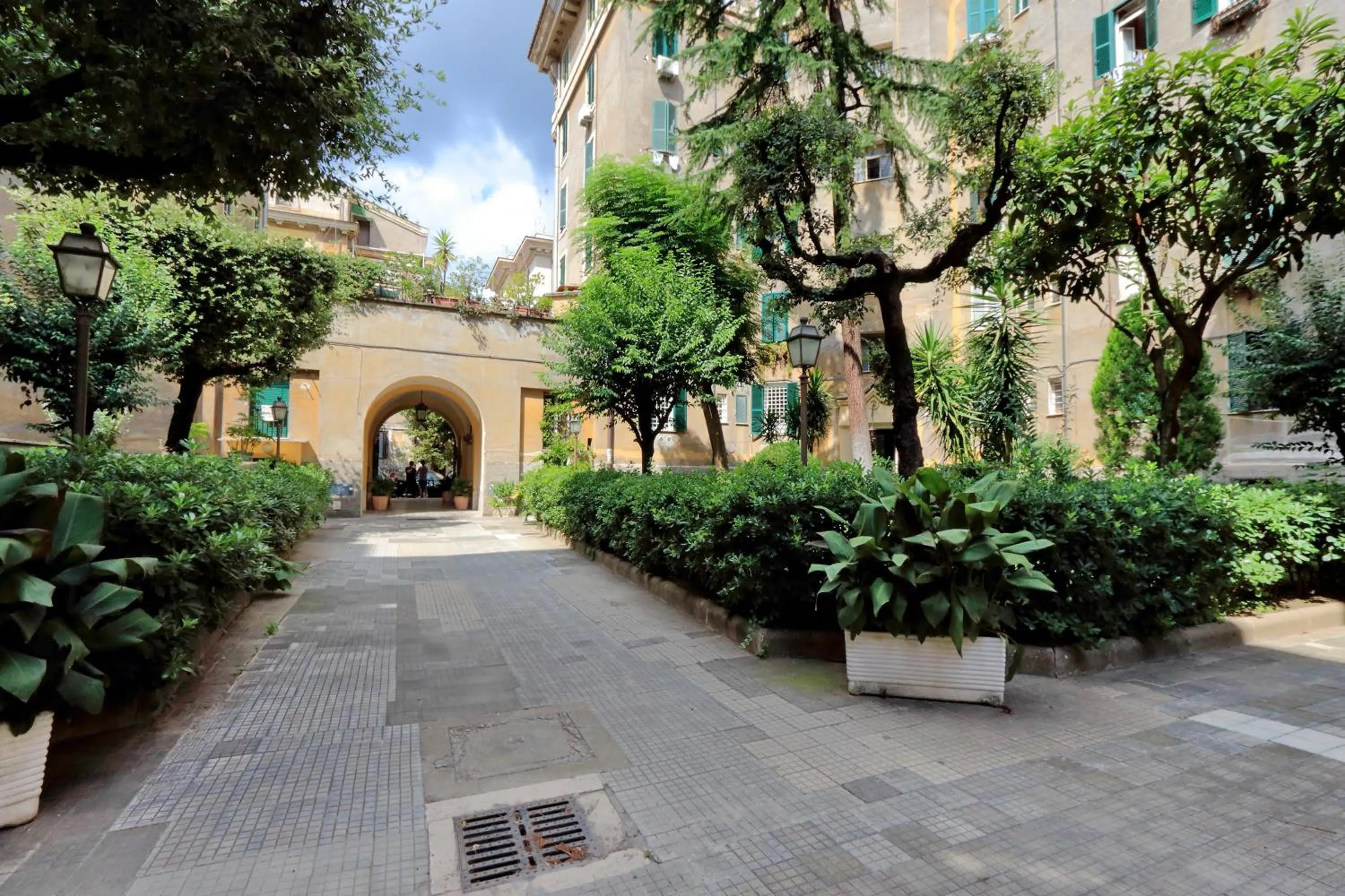 Patio in Victory Rooms