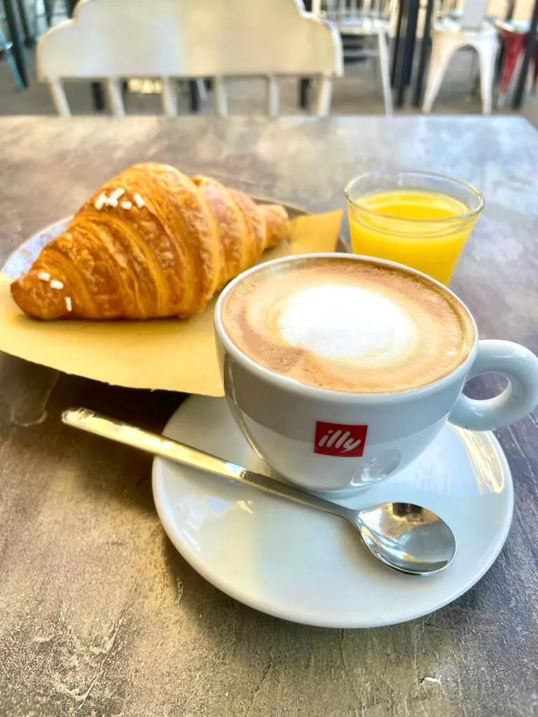 Restaurant/places to eat in Victory Rooms