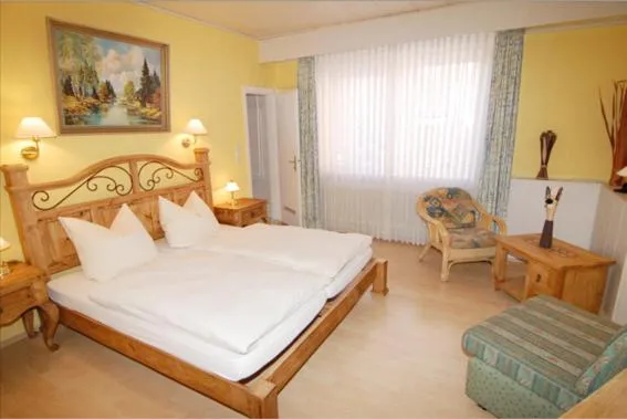 Day, Bed in Hotel Auf Dem Langenhof Wunstorf