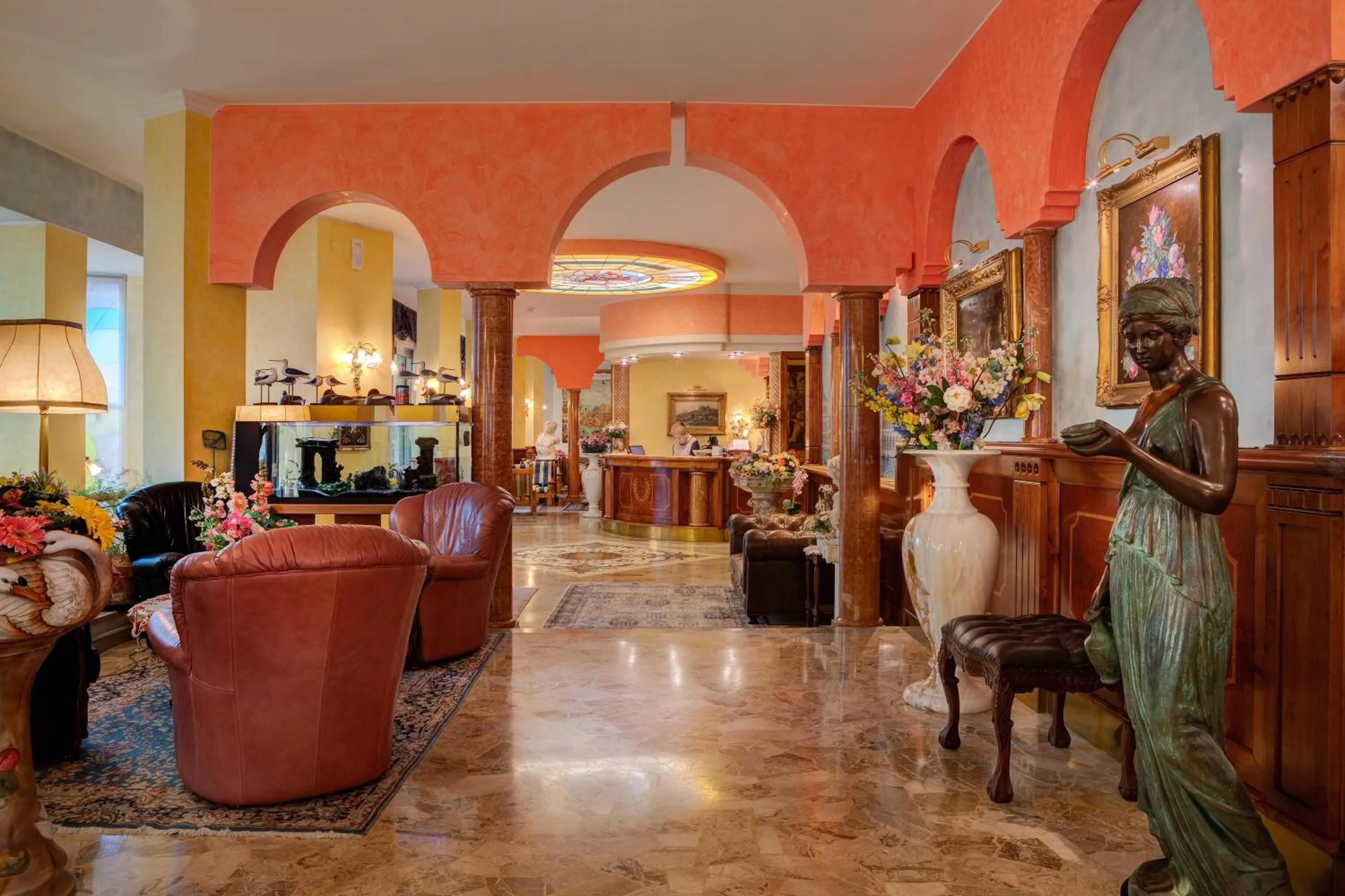 Communal lounge/ TV room in Hotel Napoleon